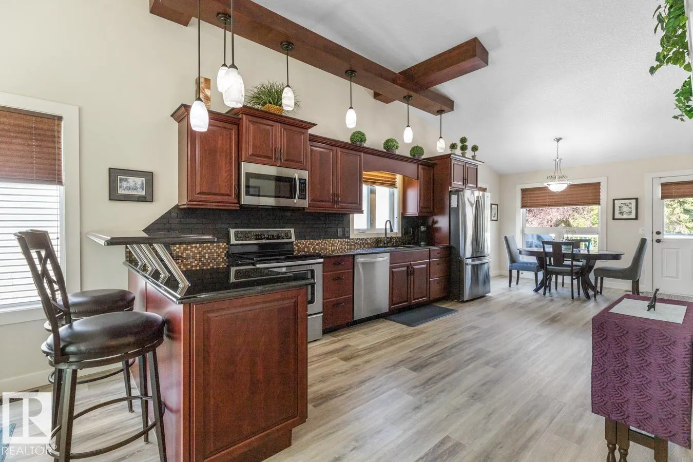 6 Brochu Court