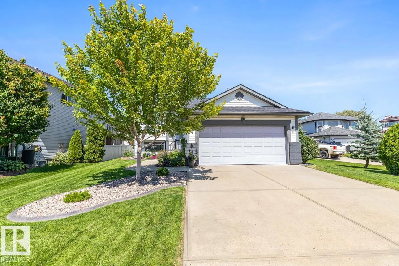 6 Brochu Court