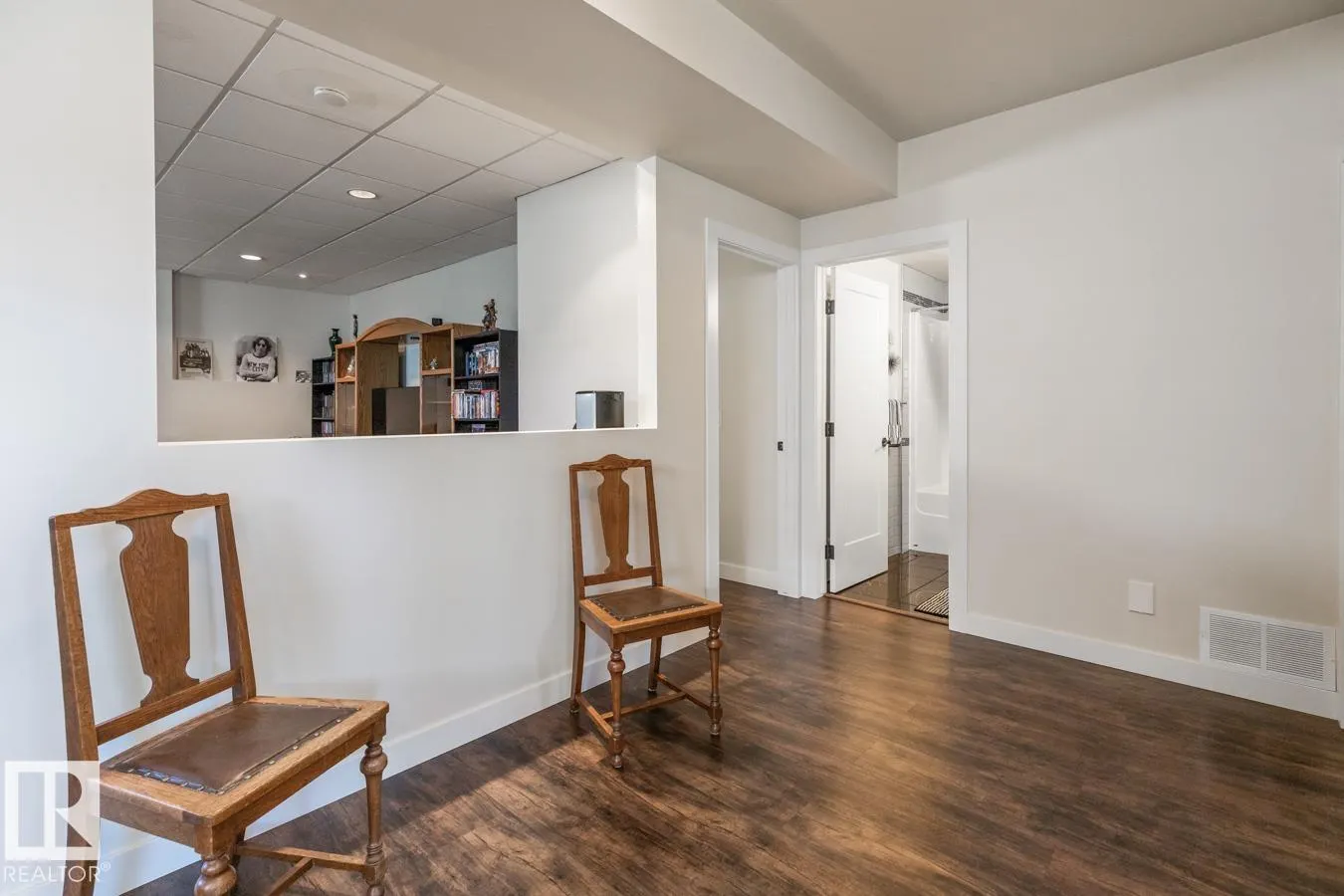 6 Brochu Court