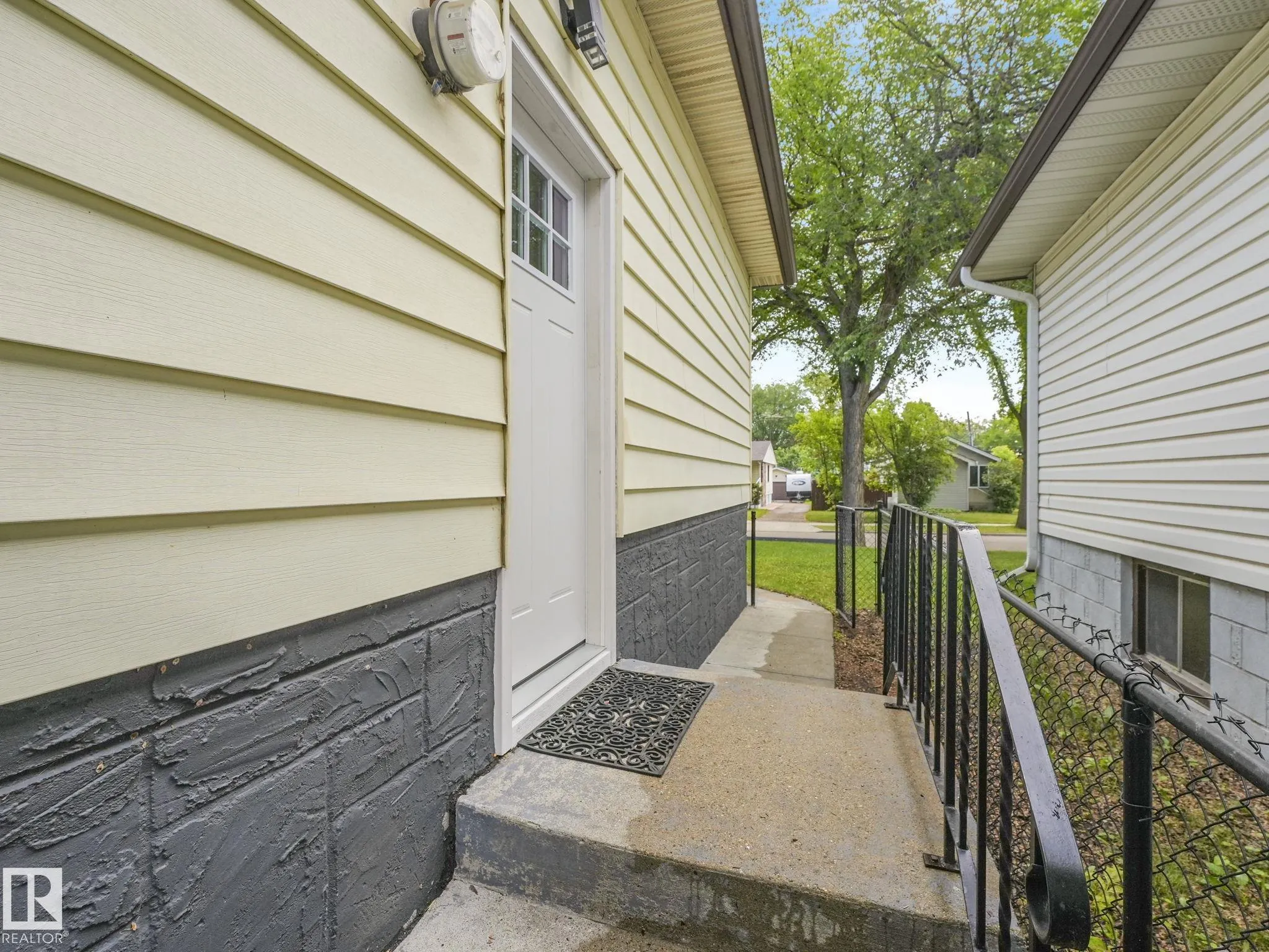 11908 52 Street
