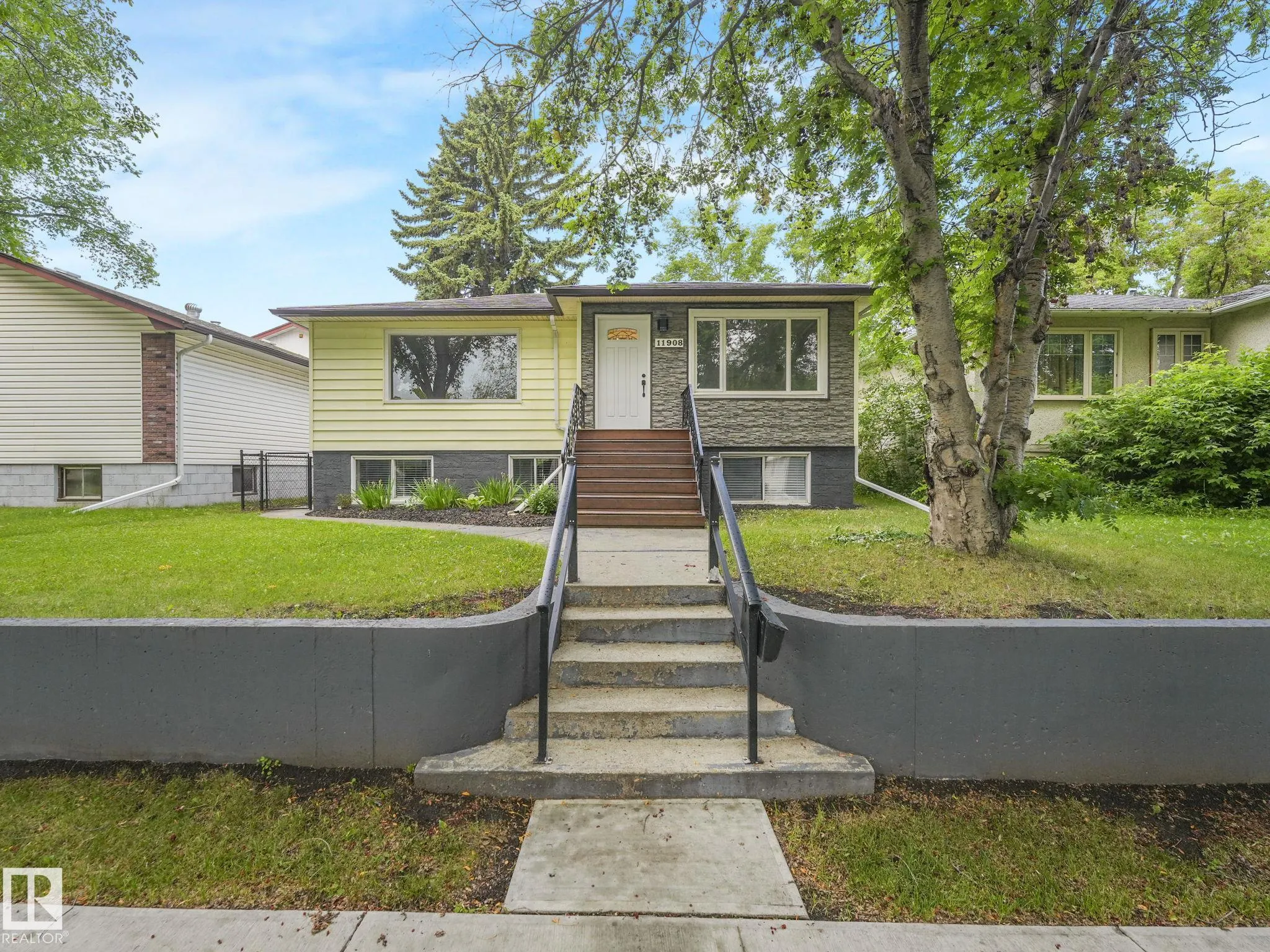 11908 52 Street