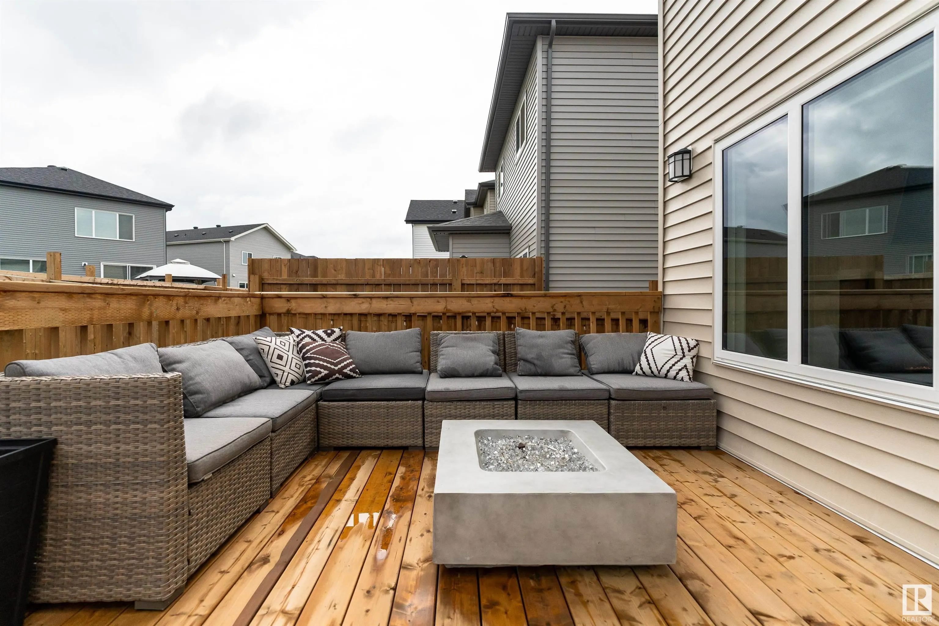 112 BLUFF Cove