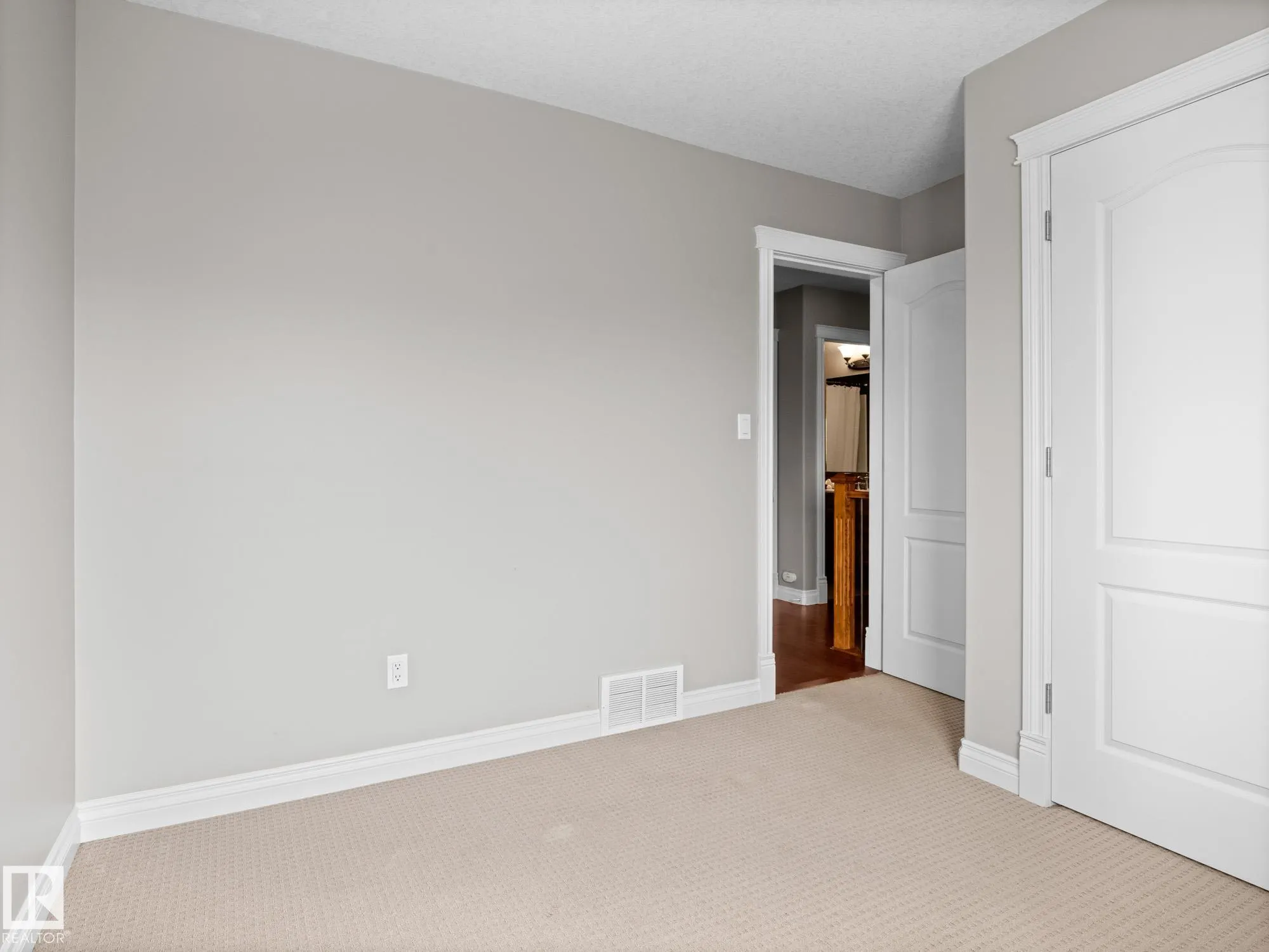 5116 CHATEAU Court