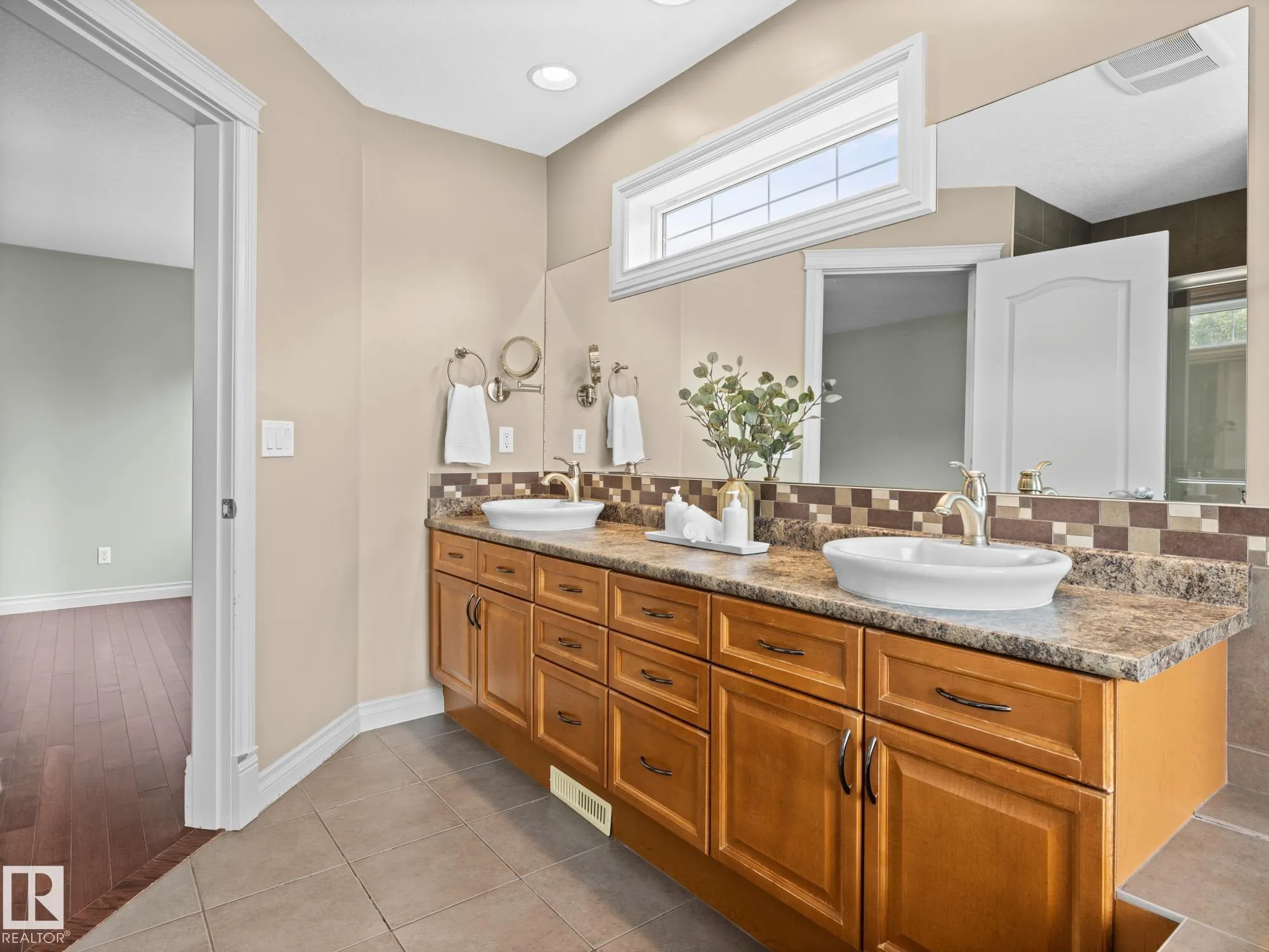 5116 CHATEAU Court