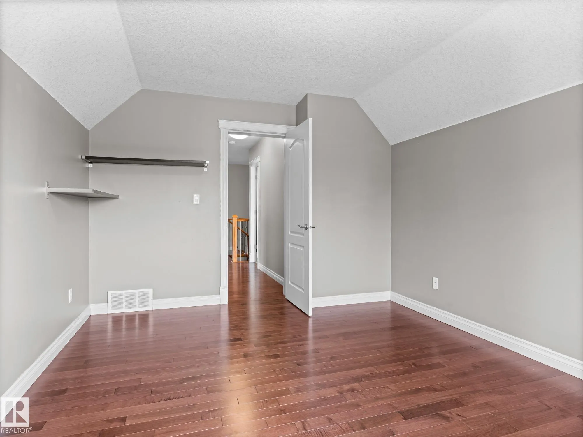 5116 CHATEAU Court