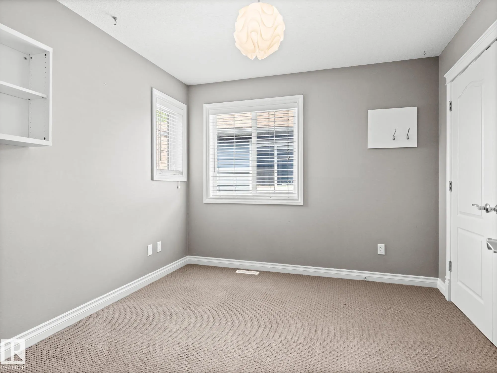 5116 CHATEAU Court