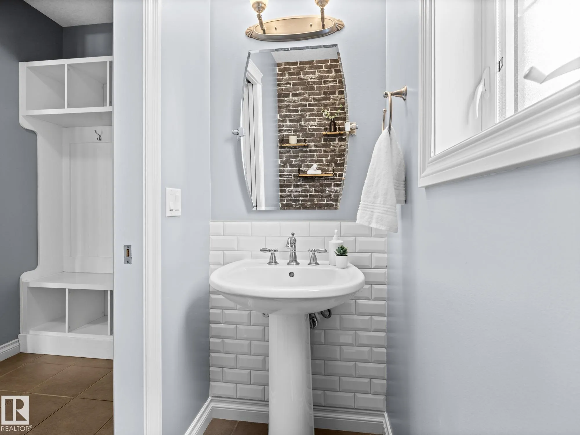 5116 CHATEAU Court