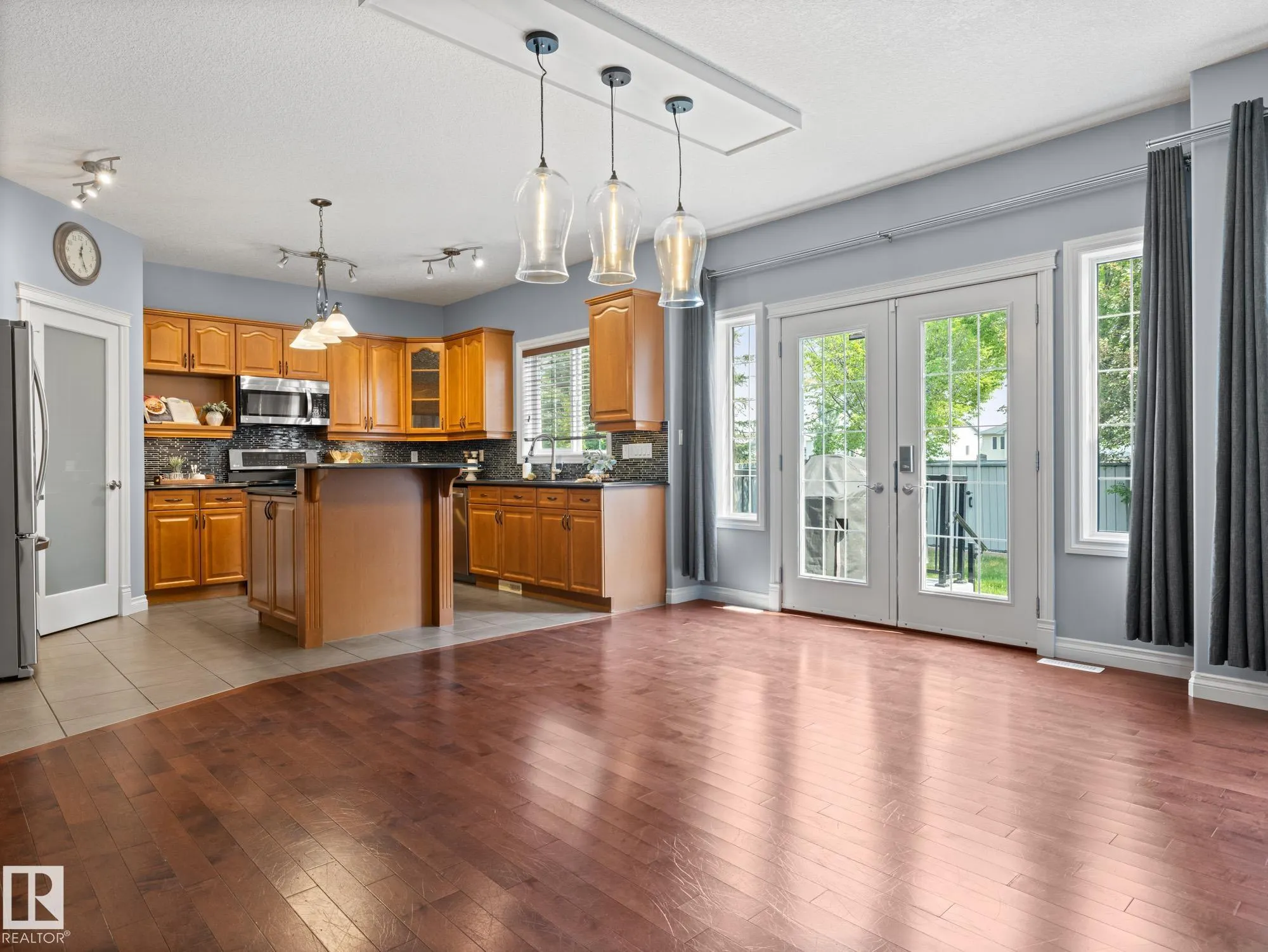 5116 CHATEAU Court