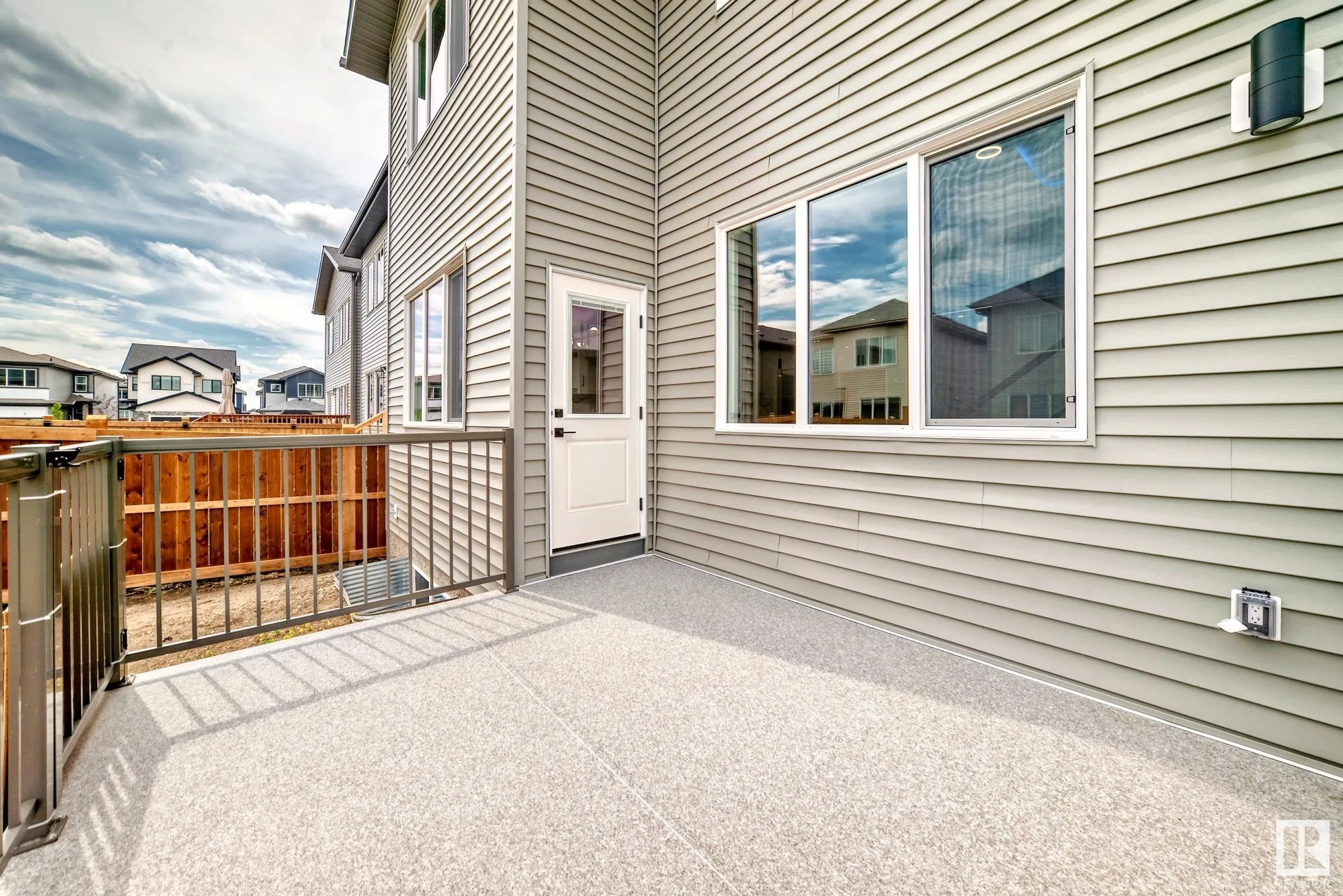 59 Waverly Way