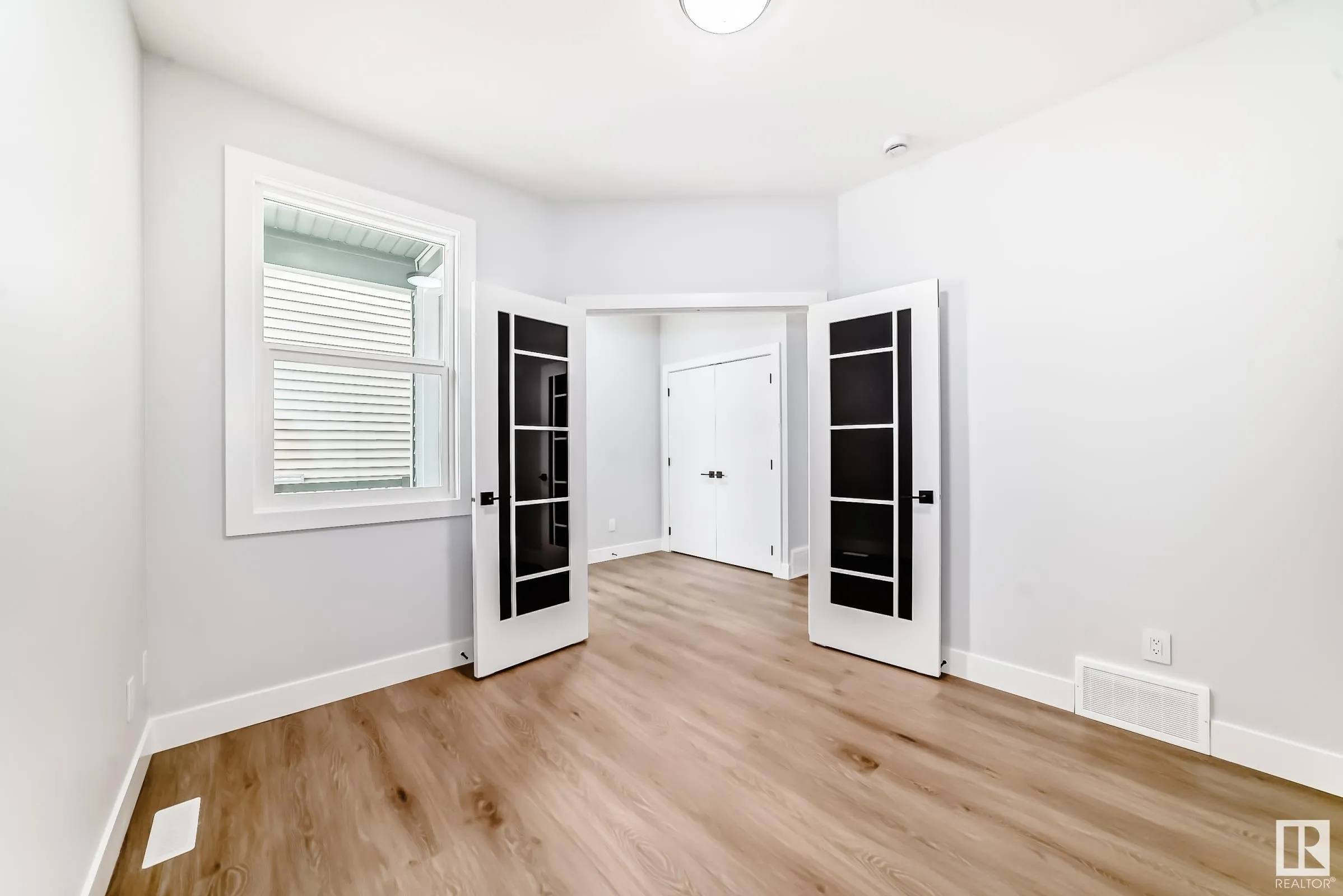 59 Waverly Way