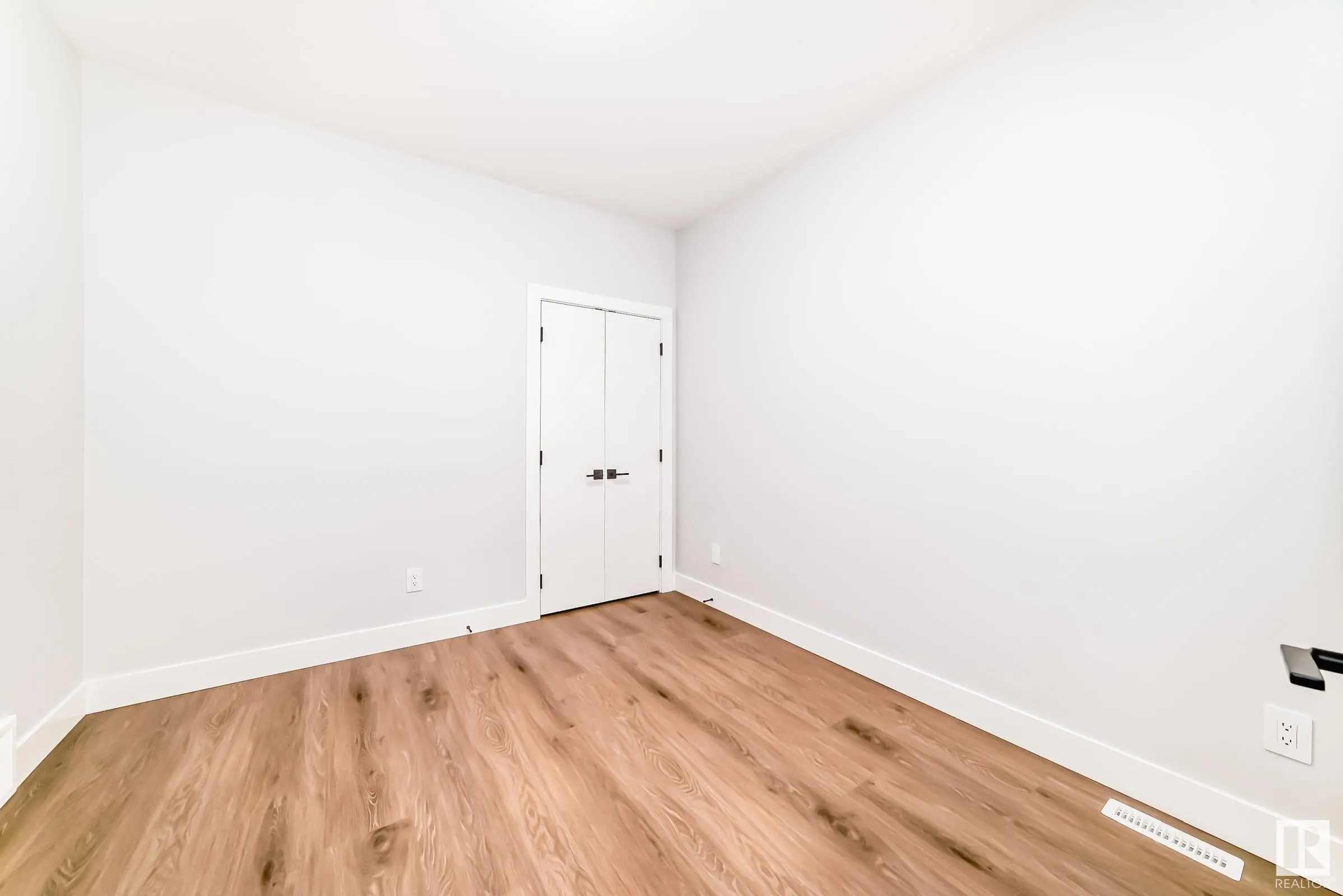 59 Waverly Way