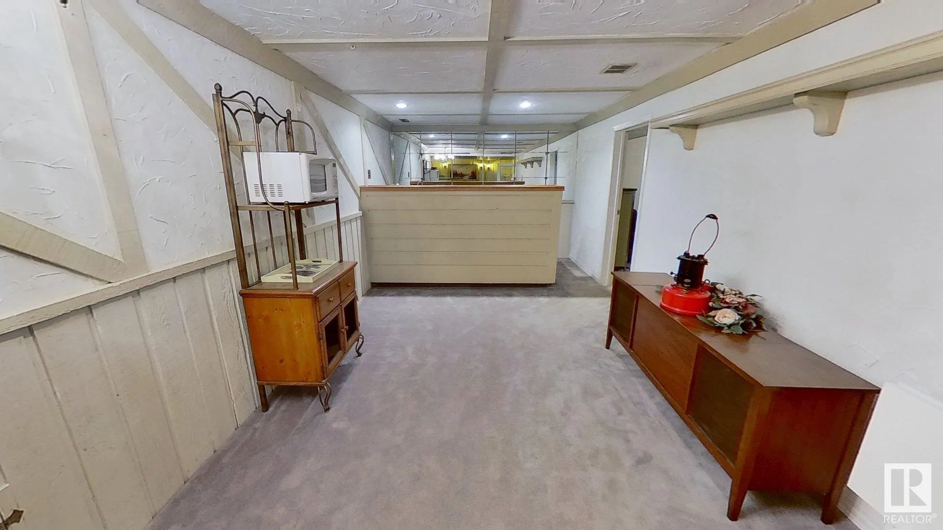 899 ALDER Avenue