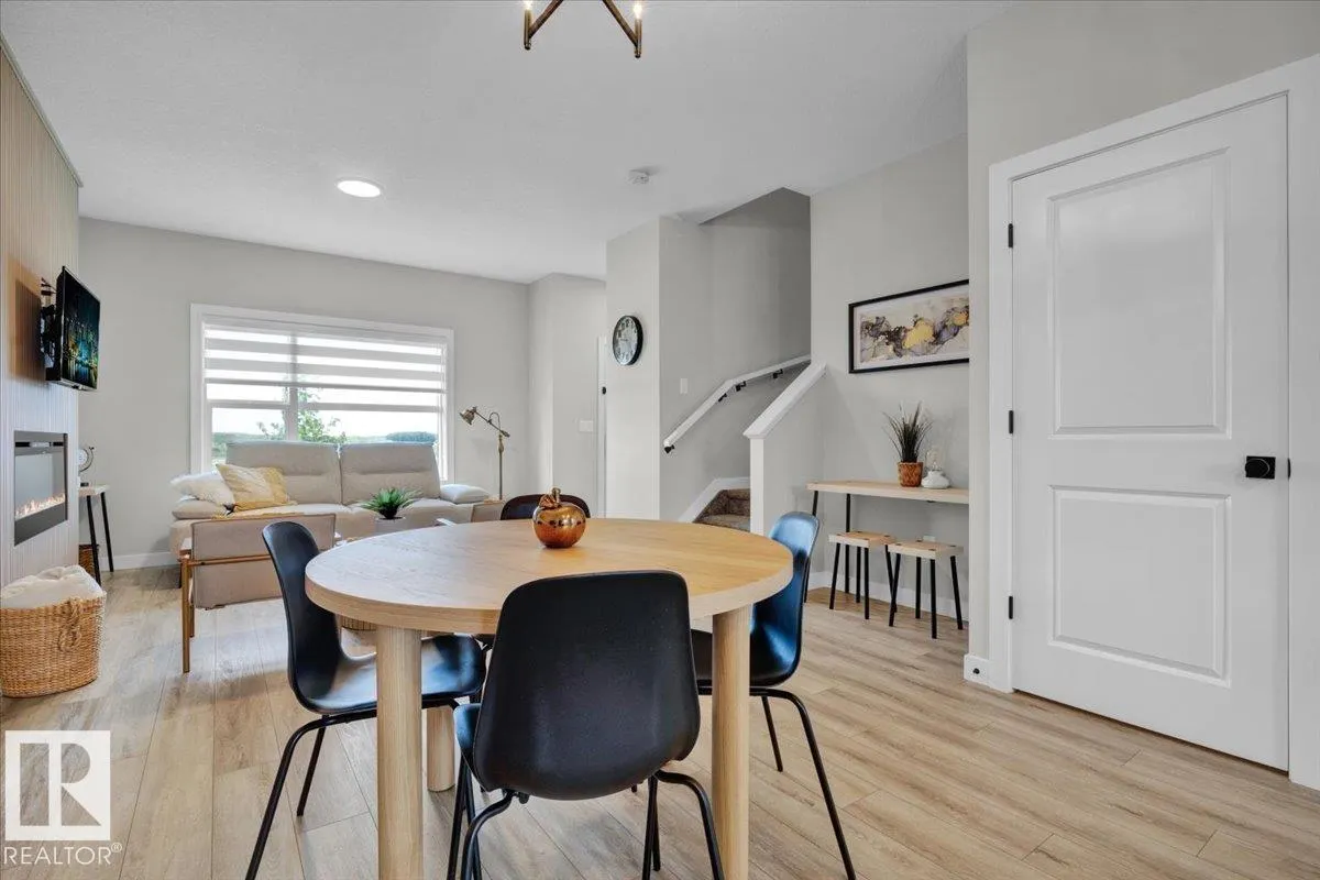 78 SIENNA Boulevard