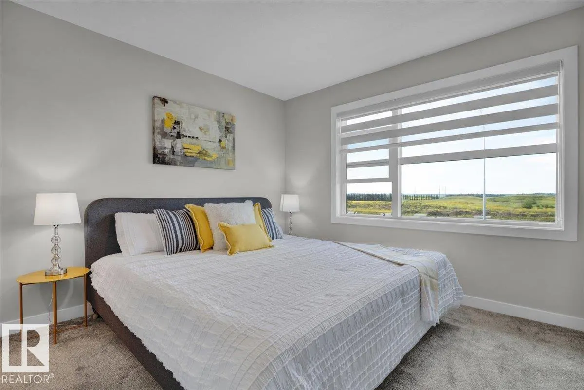 78 SIENNA Boulevard