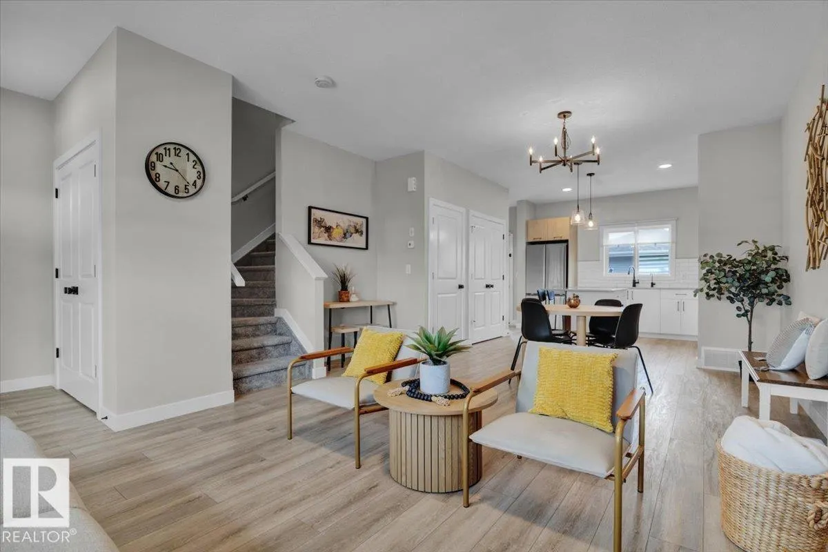 78 SIENNA Boulevard
