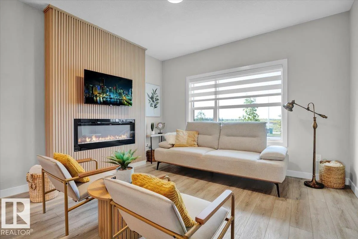 78 SIENNA Boulevard