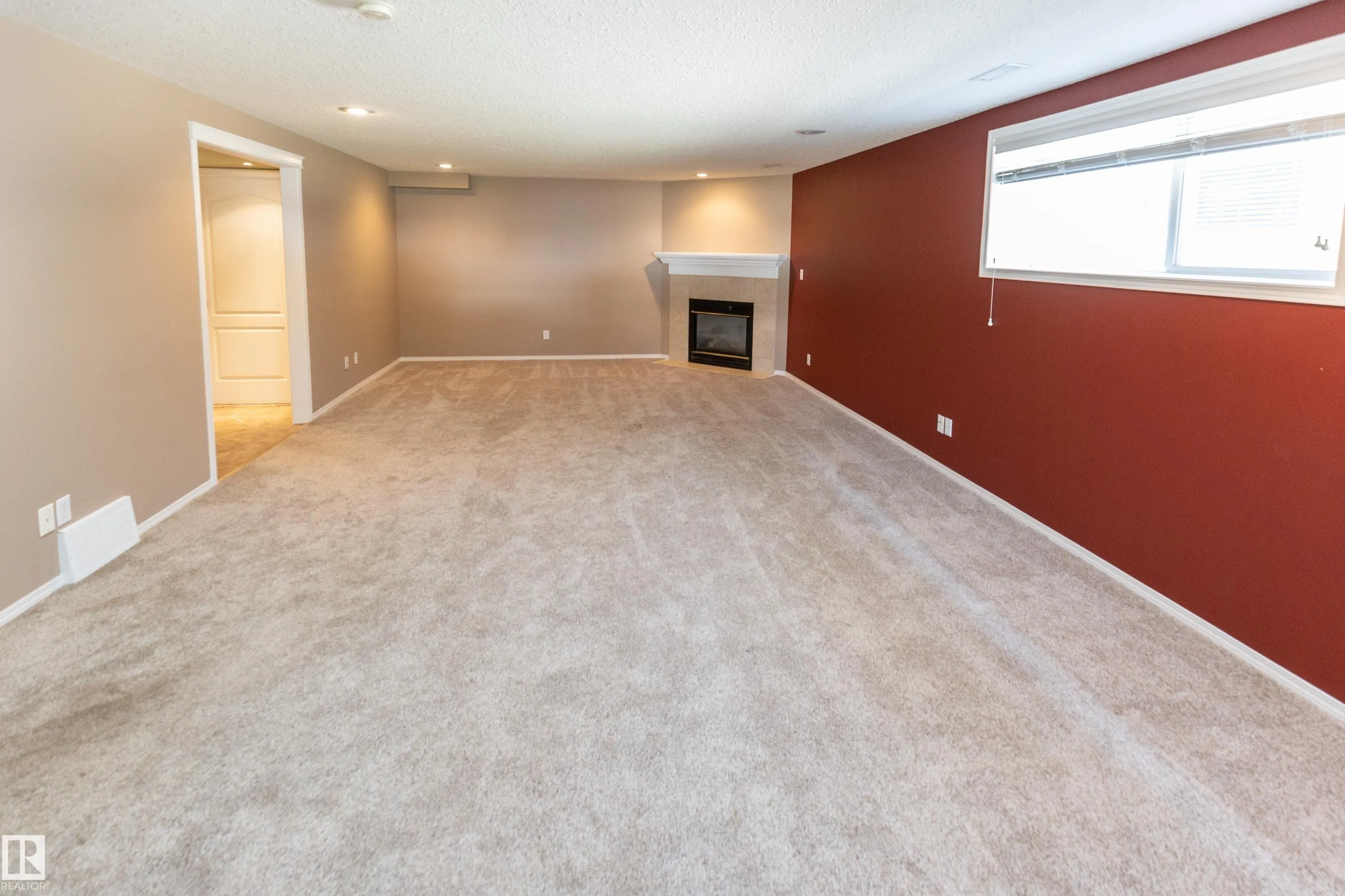 84 Ridgepoint Way
