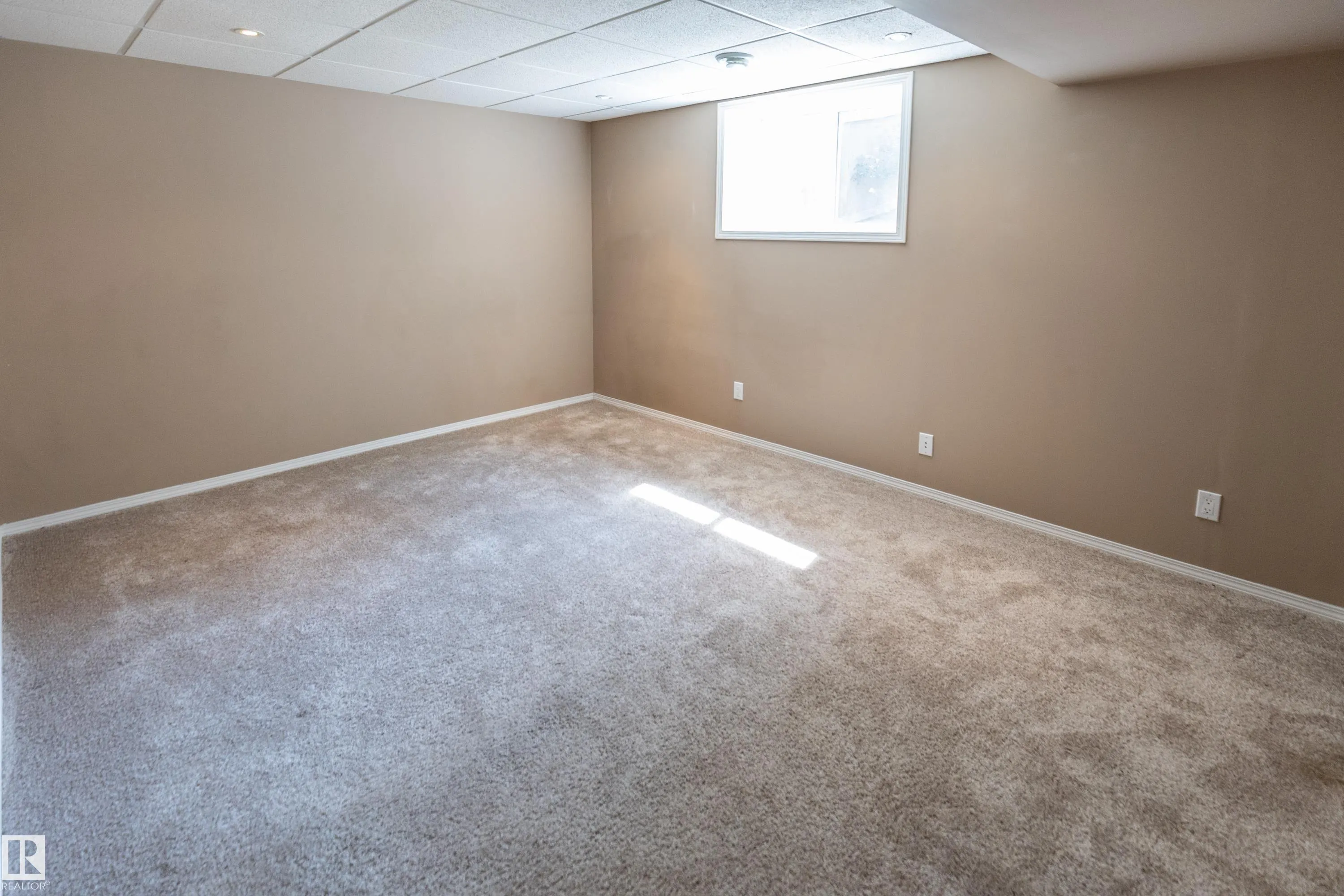84 Ridgepoint Way