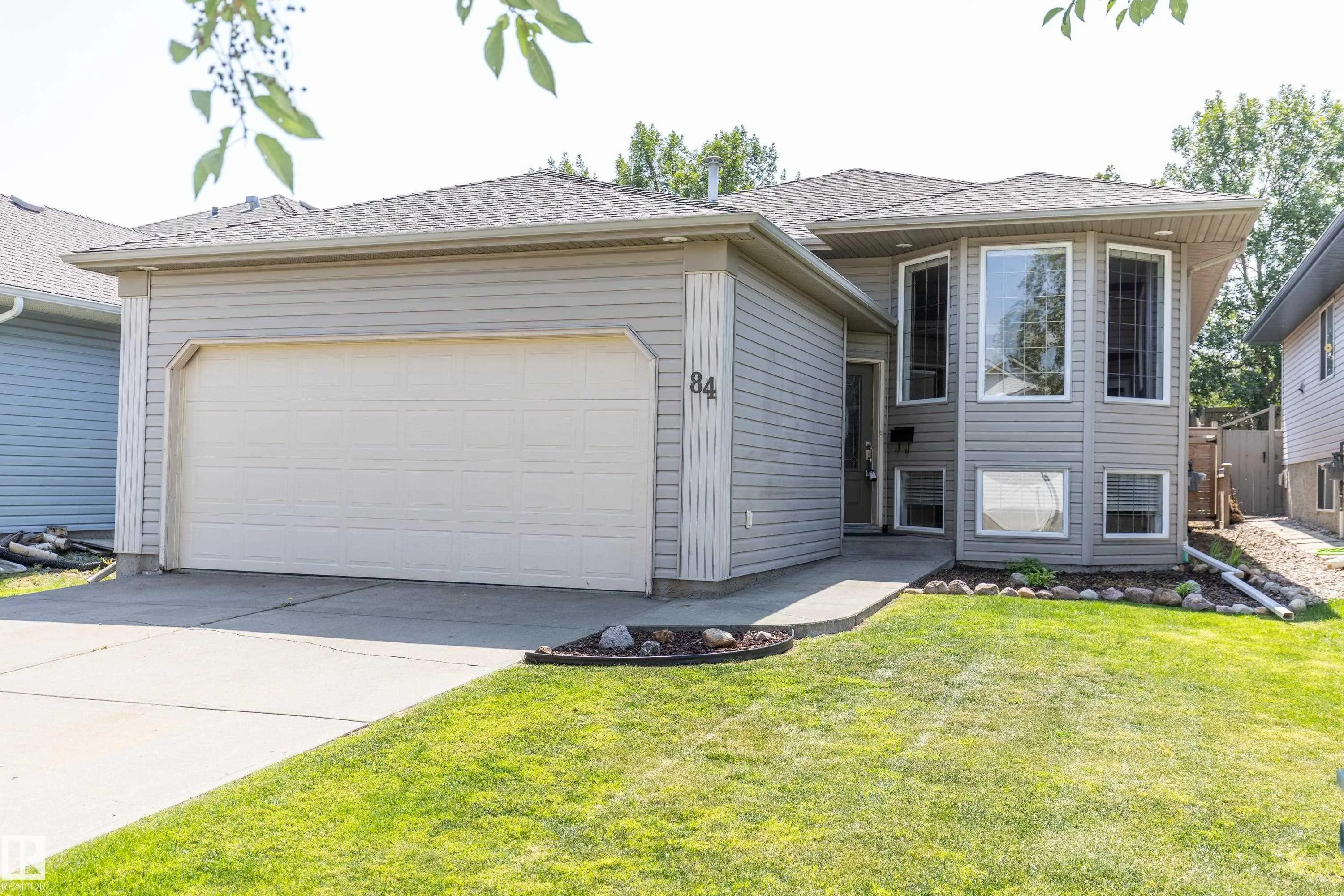 84 Ridgepoint Way