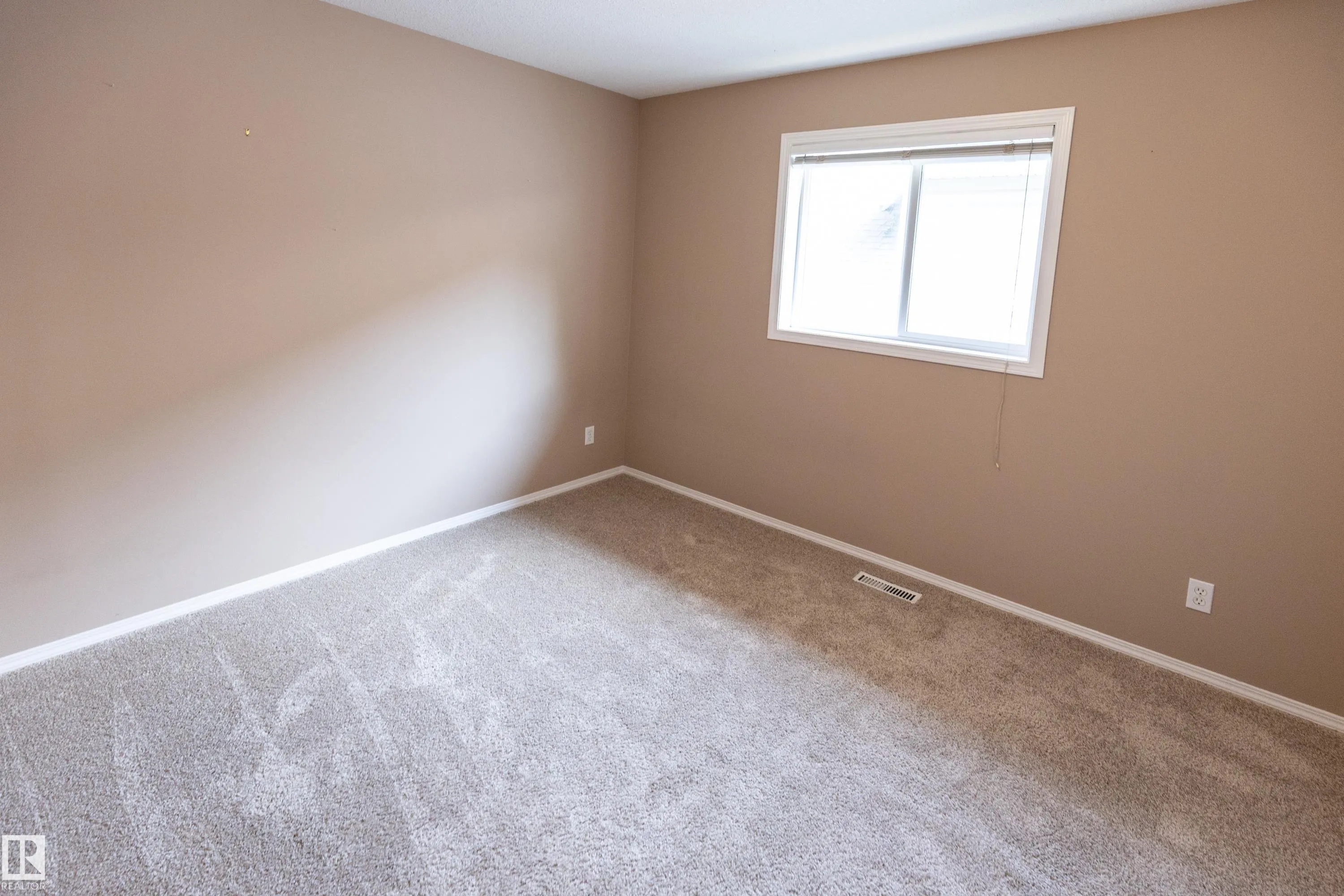 84 Ridgepoint Way