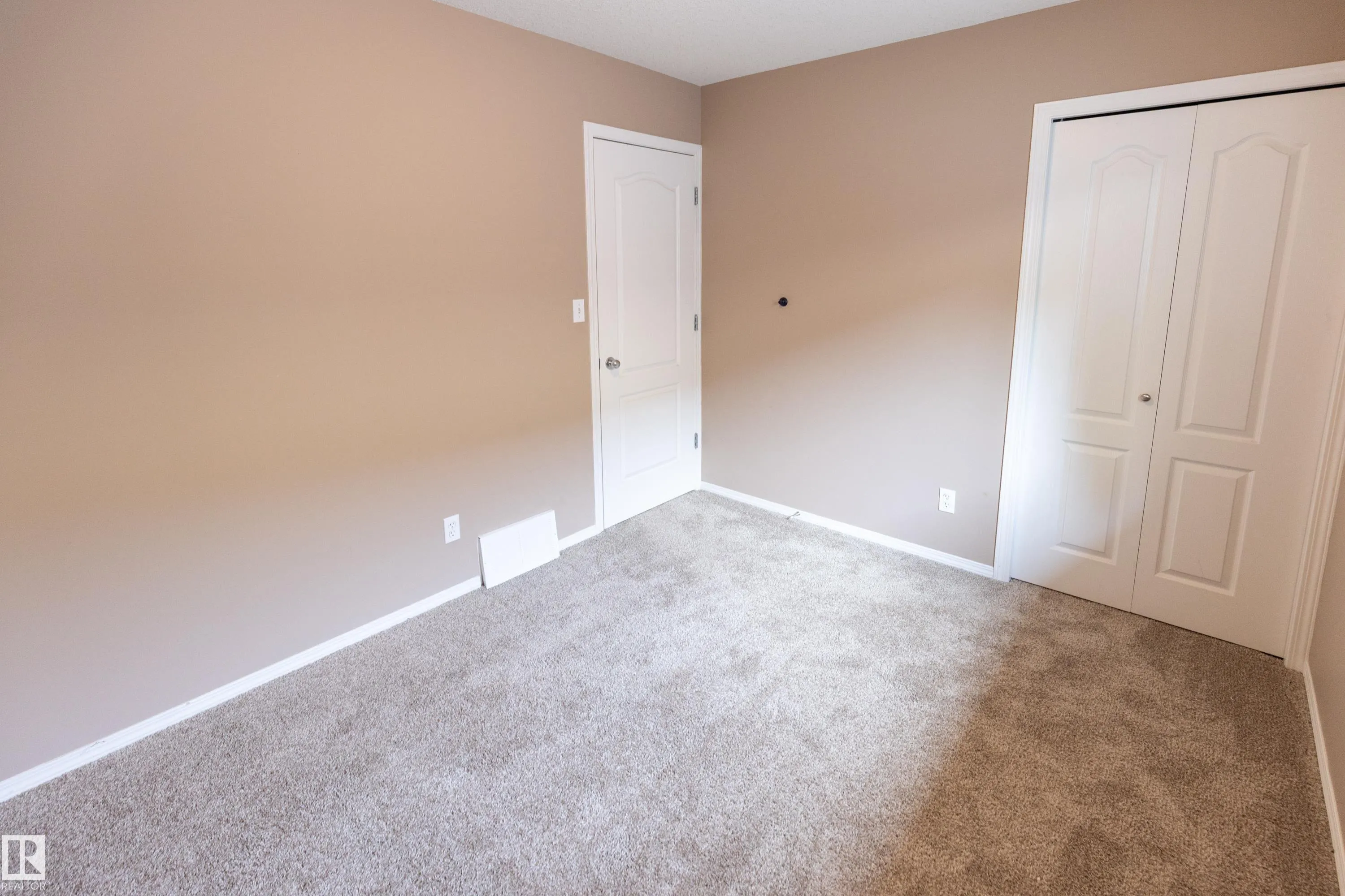 84 Ridgepoint Way