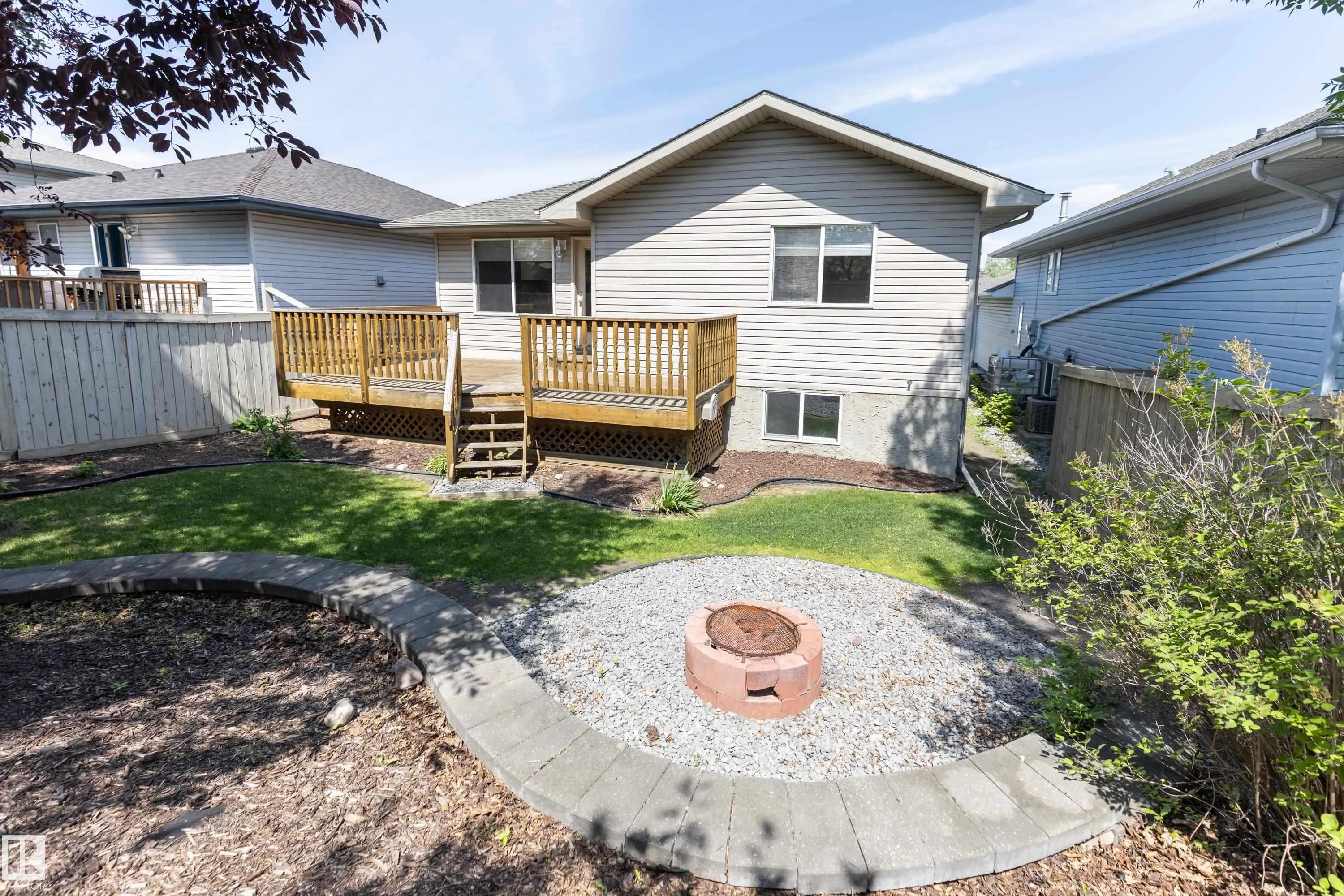84 Ridgepoint Way