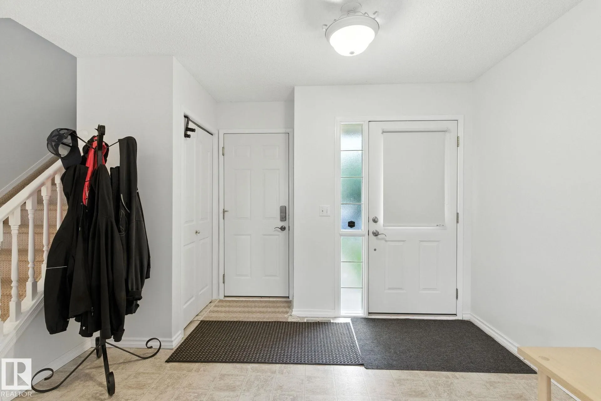 289 FOXBORO Crescent