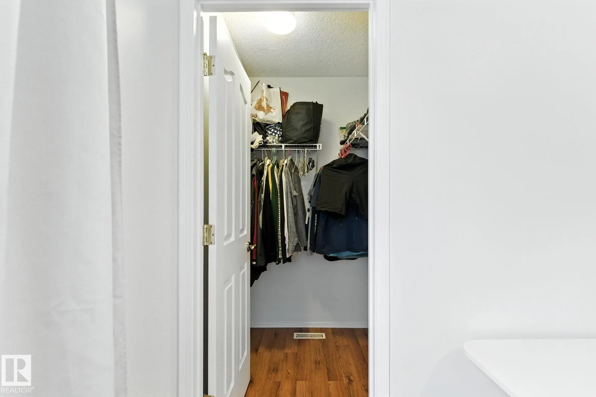 289 FOXBORO Crescent