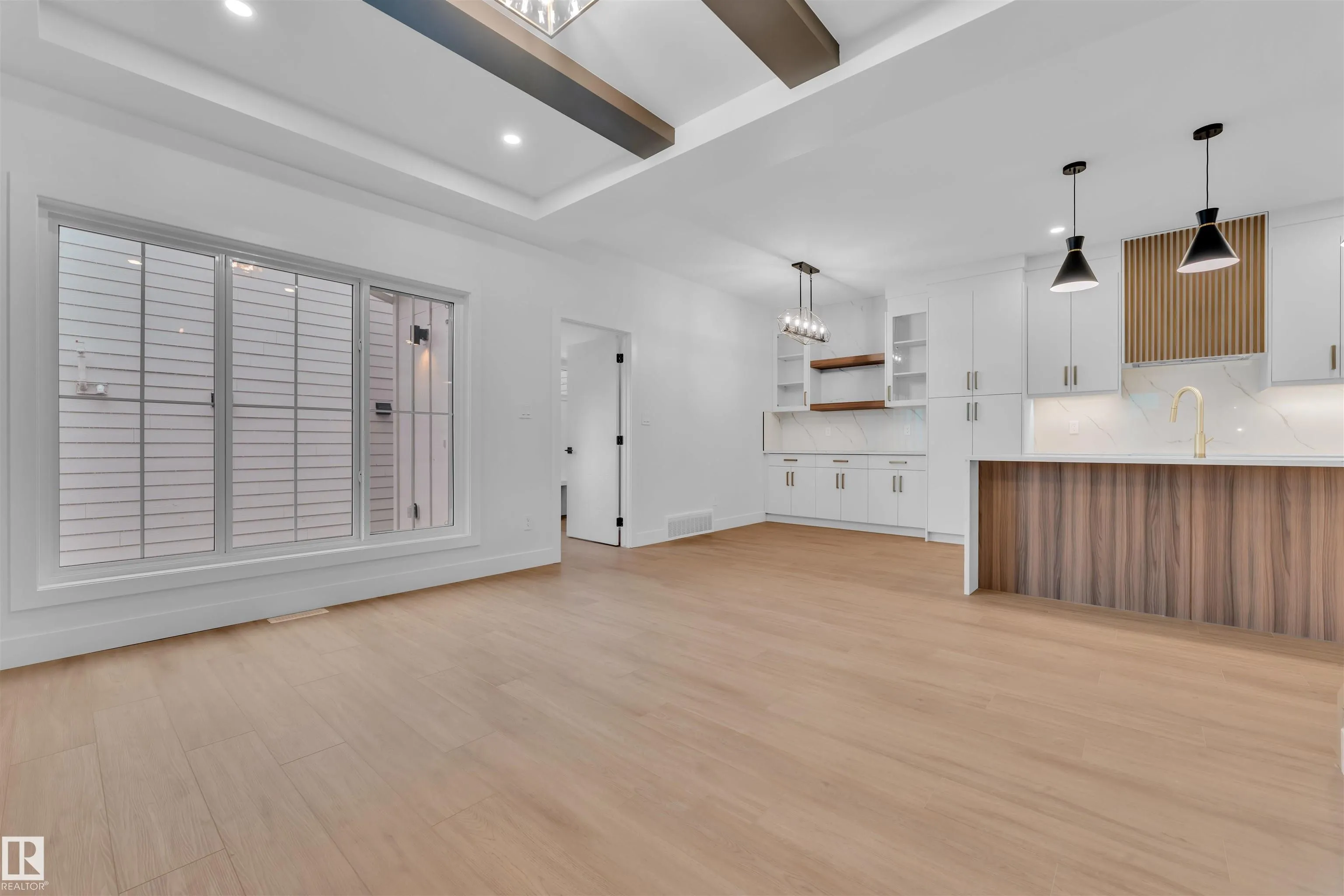 6113 CRAWFORD Drive