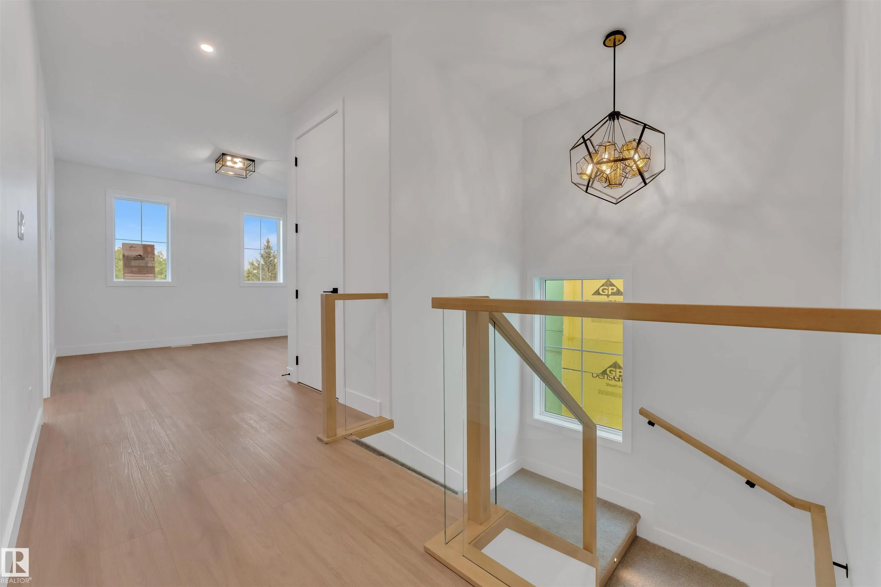 6113 CRAWFORD Drive