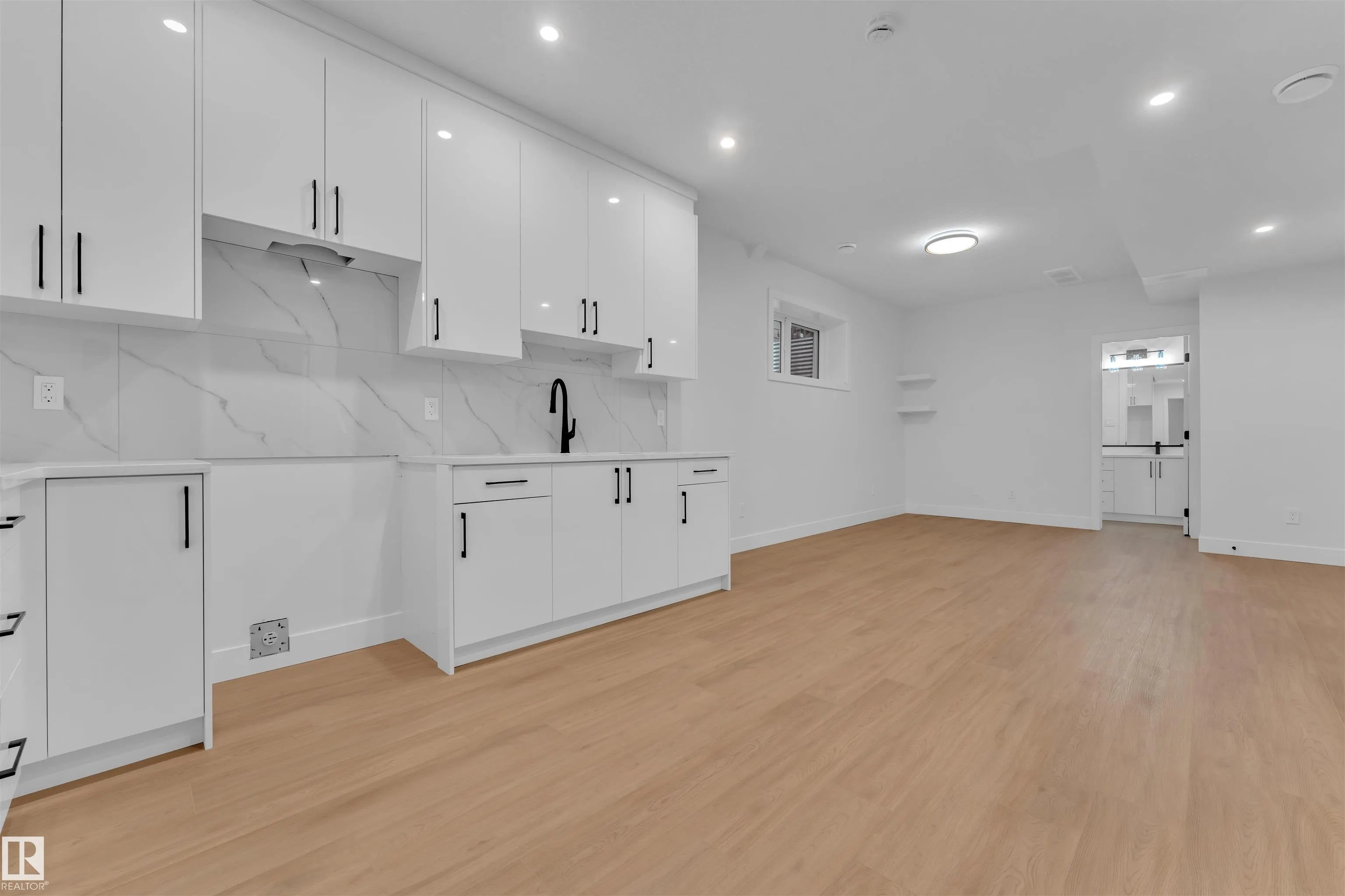 6113 CRAWFORD Drive