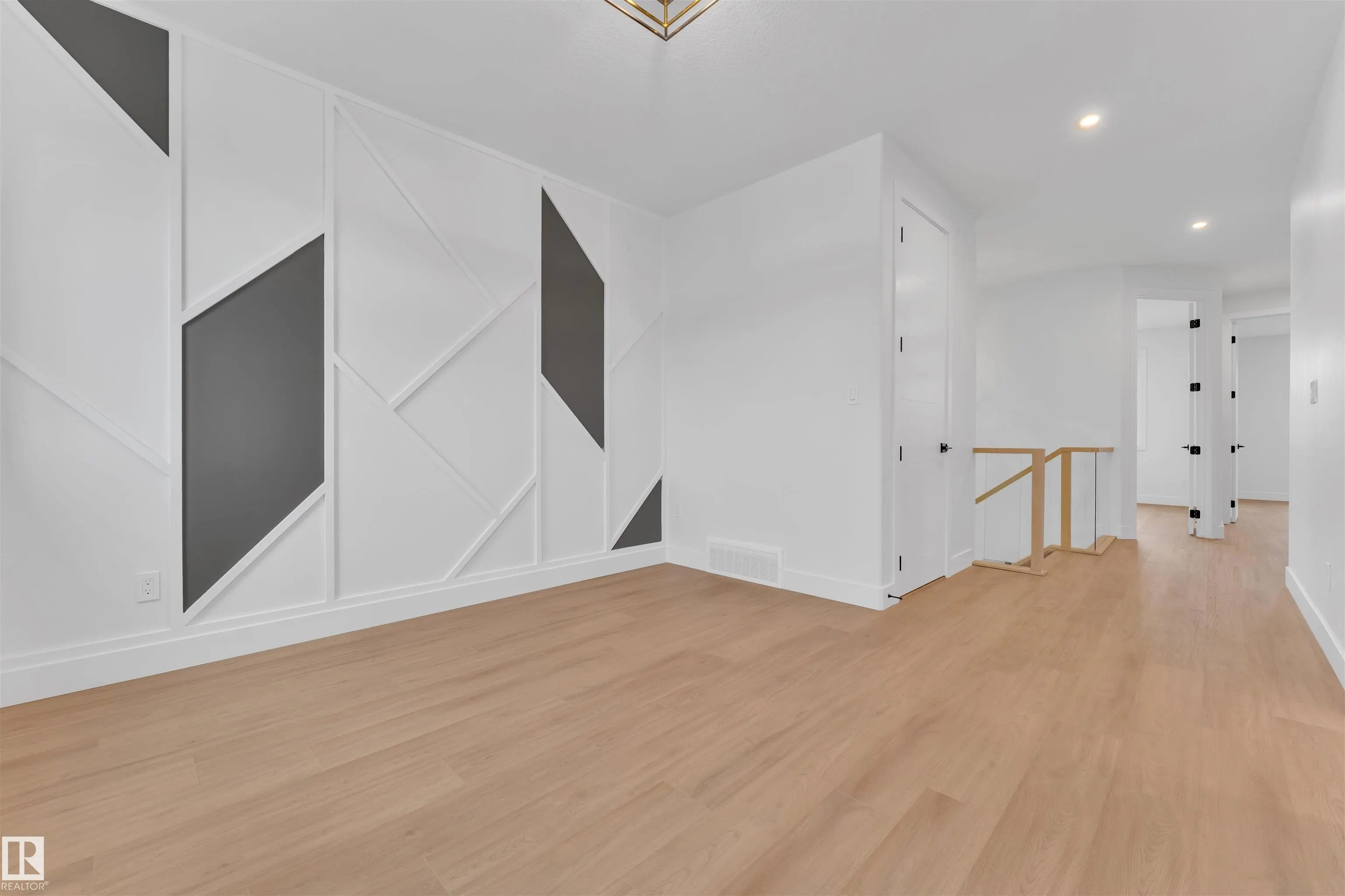 6113 CRAWFORD Drive