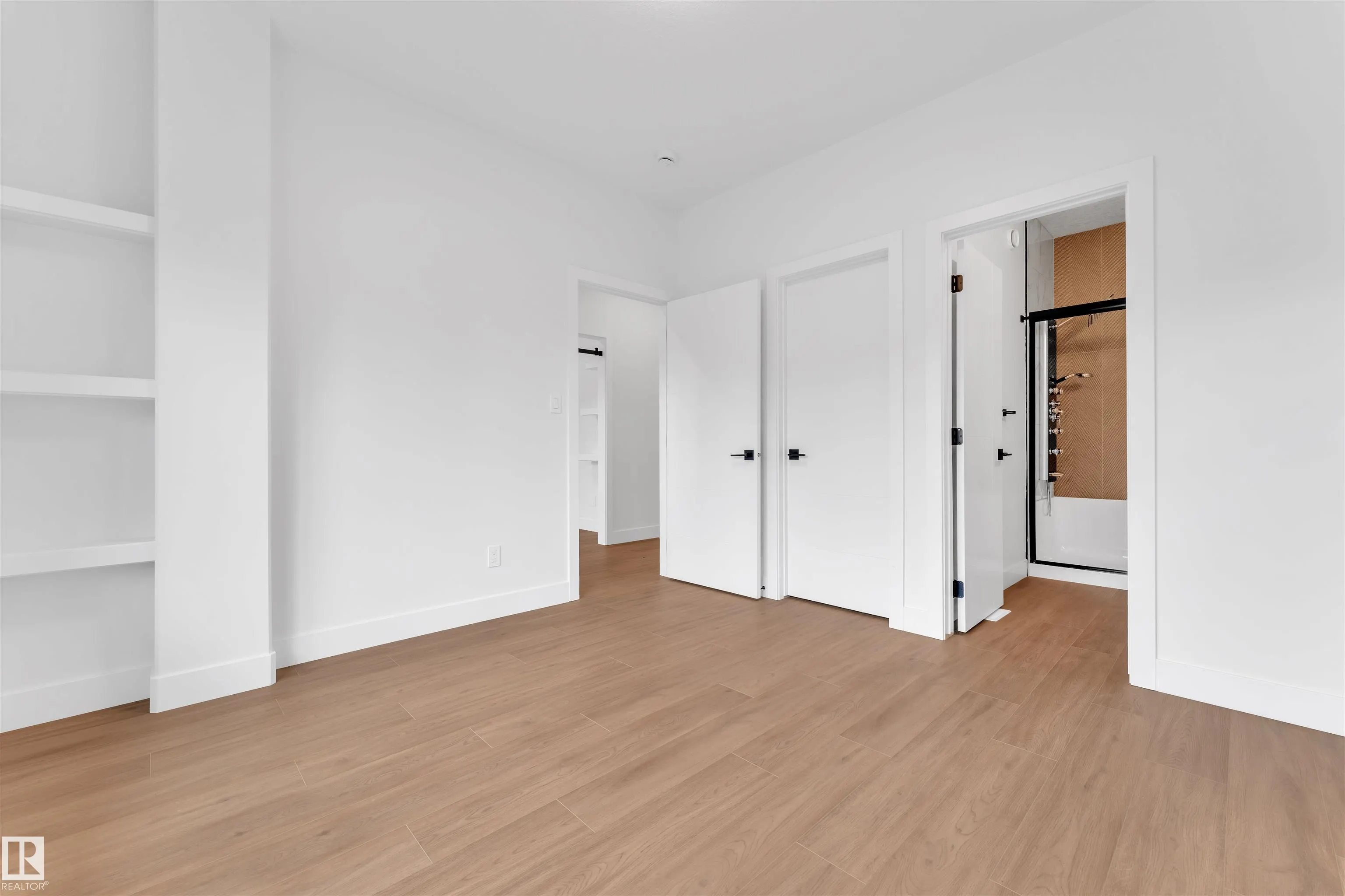 6113 CRAWFORD Drive