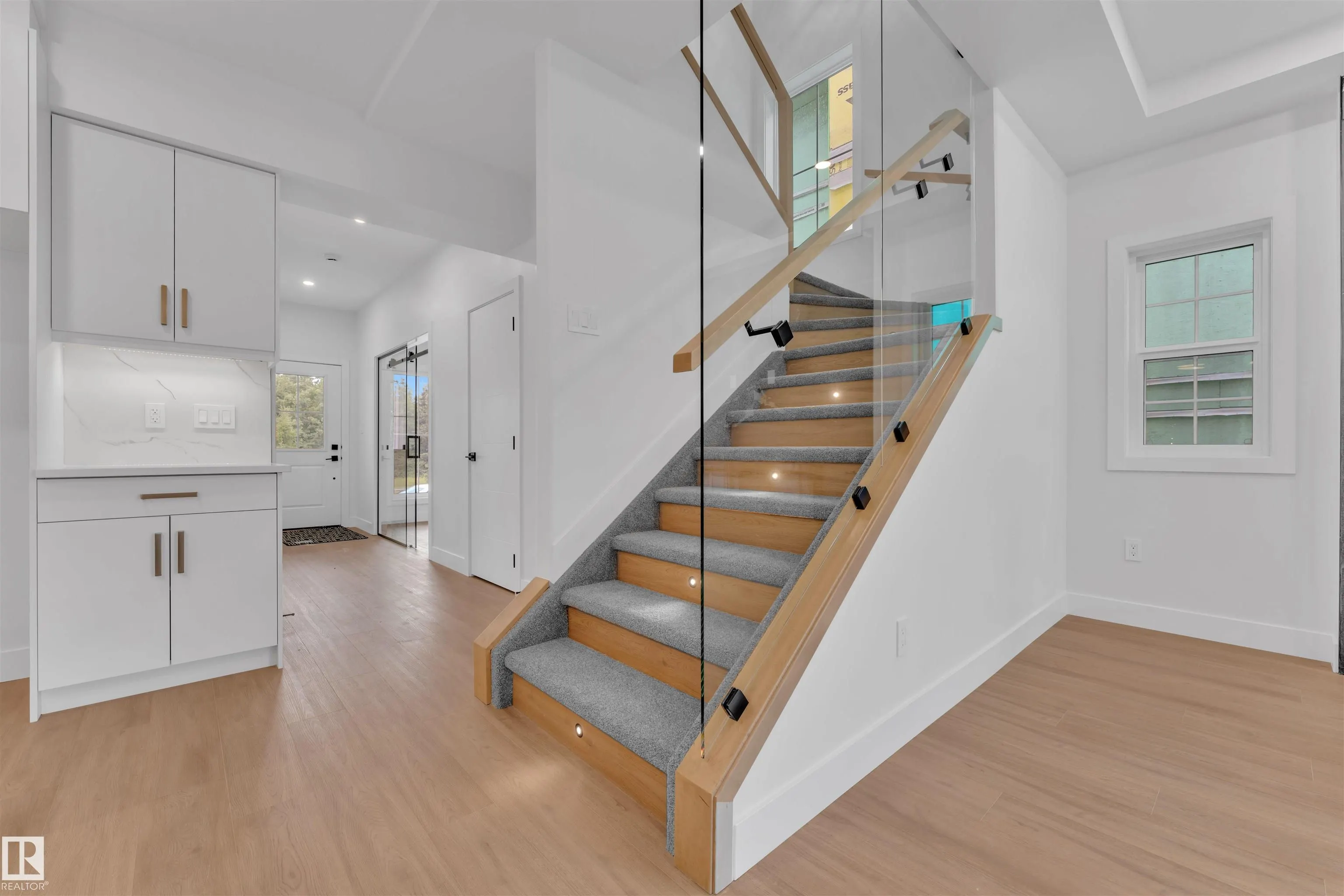 6113 CRAWFORD Drive