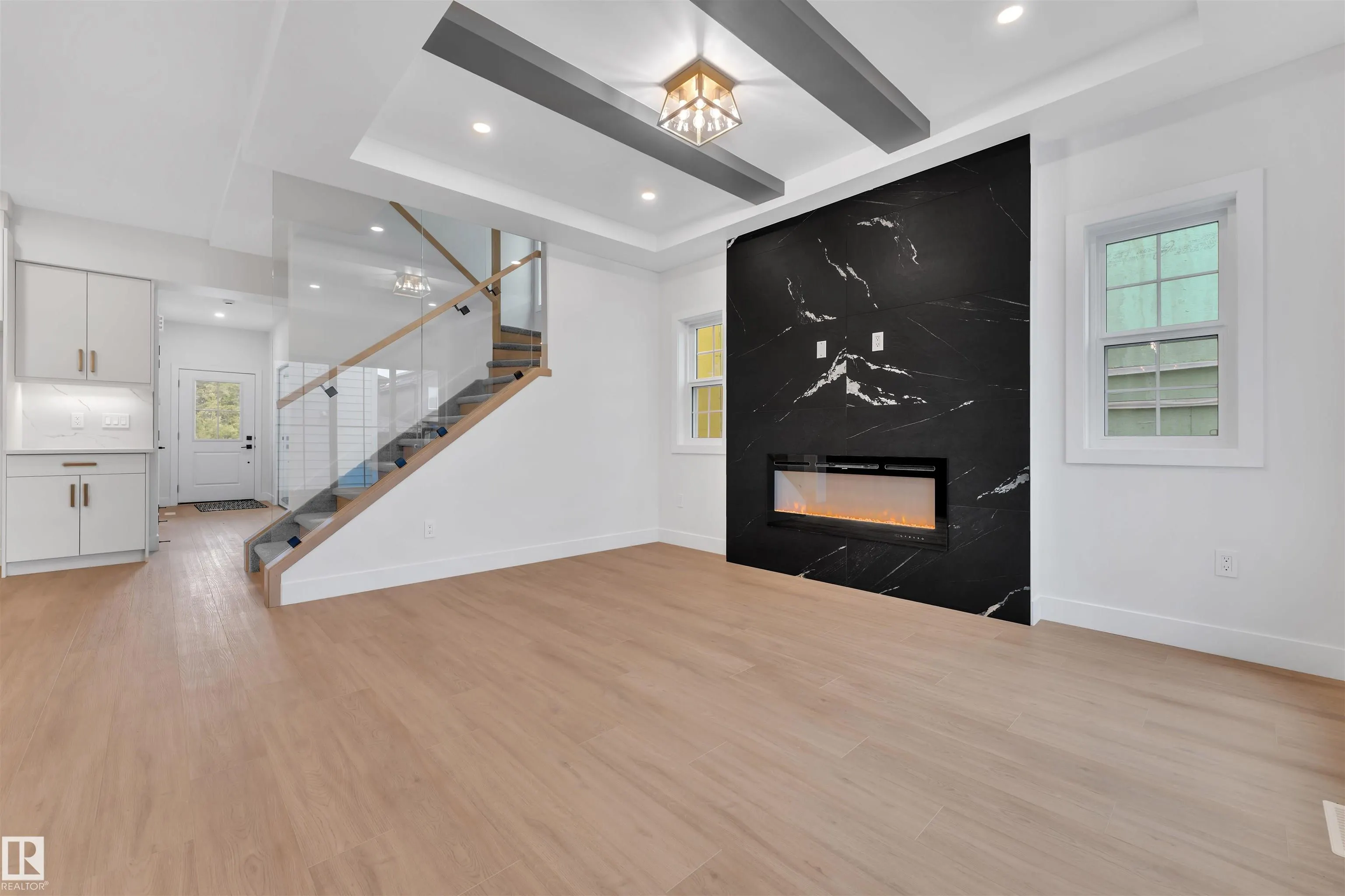 6113 CRAWFORD Drive