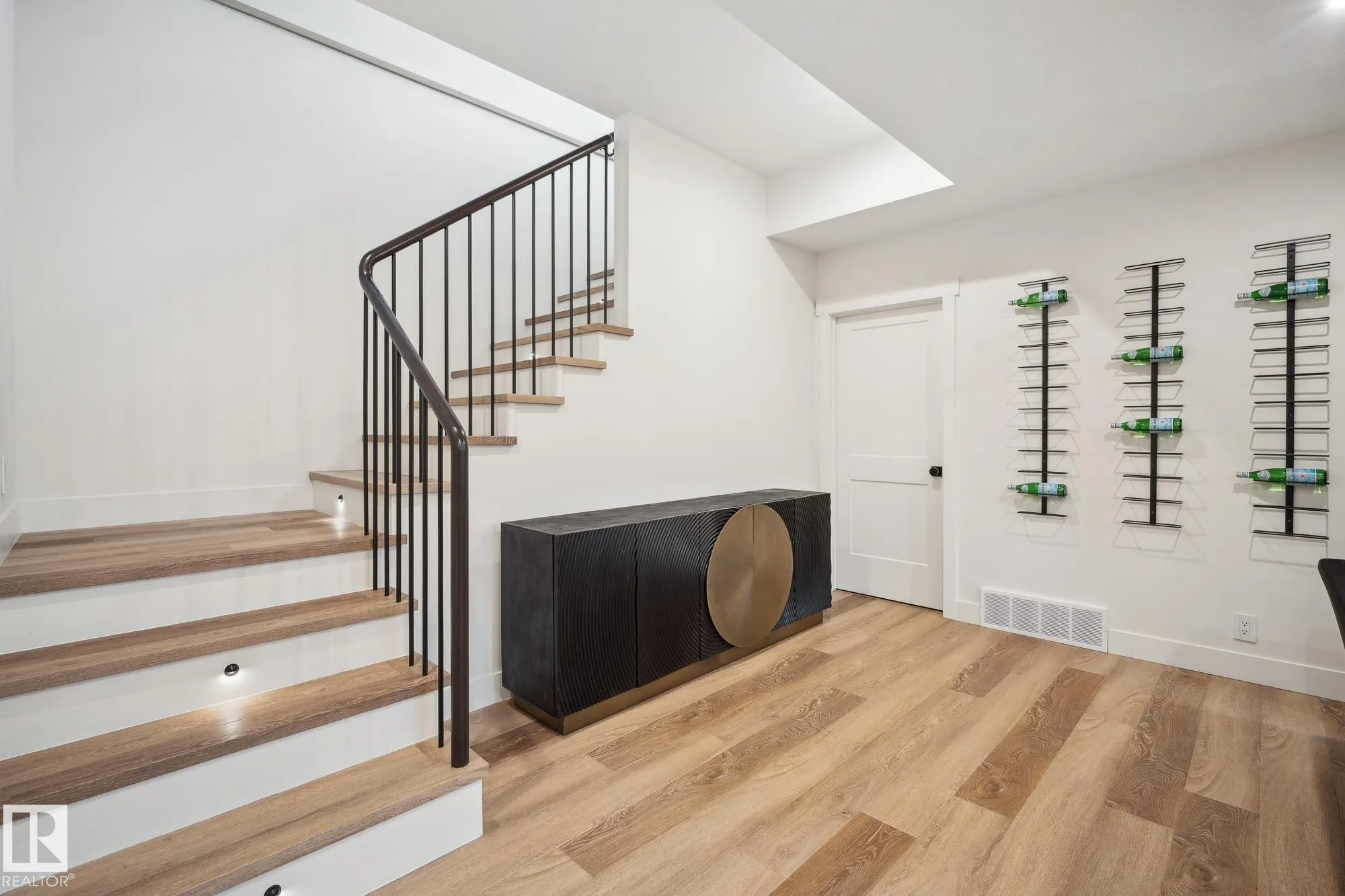 12 Newbury Ci