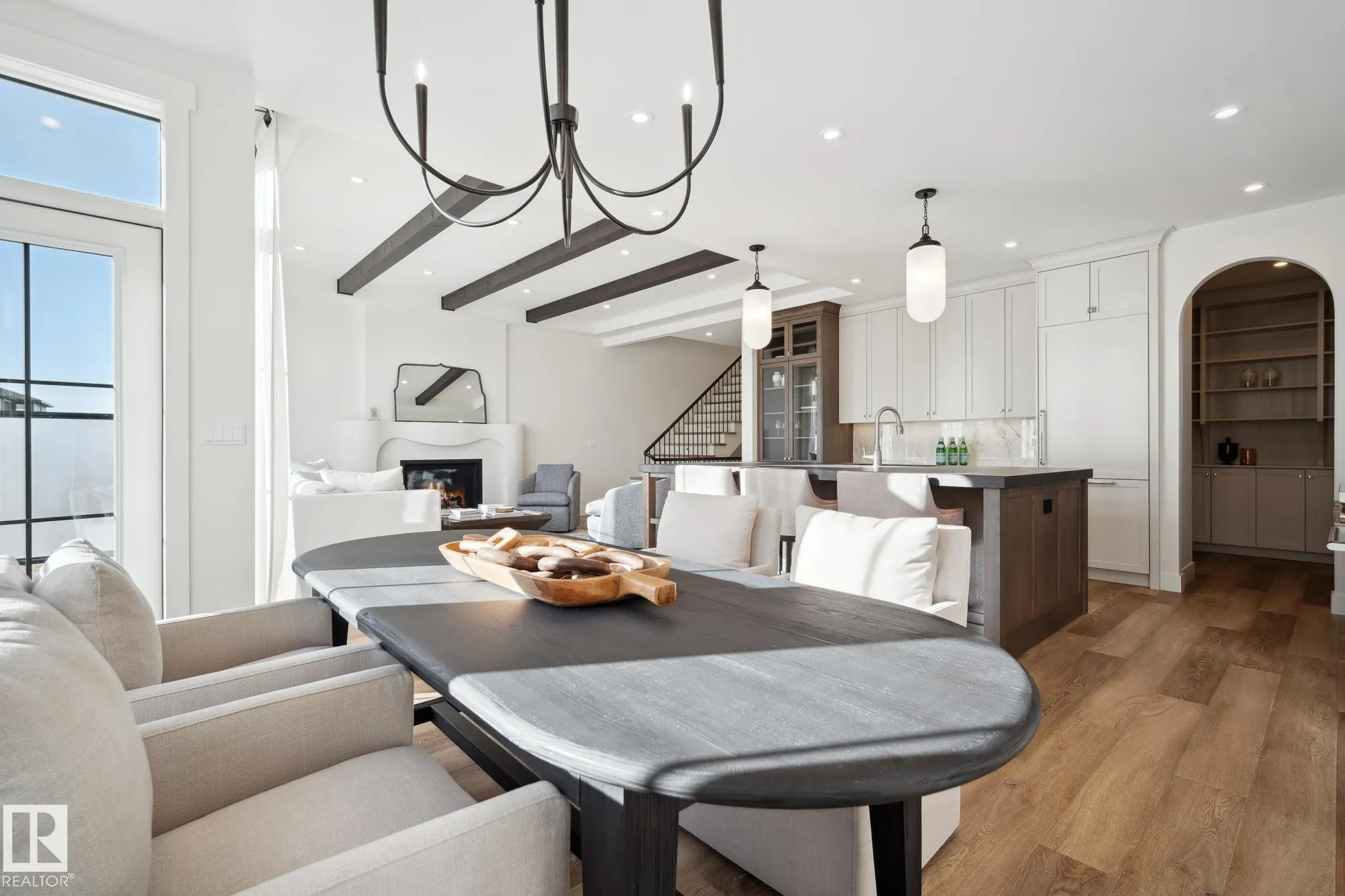 12 Newbury Ci