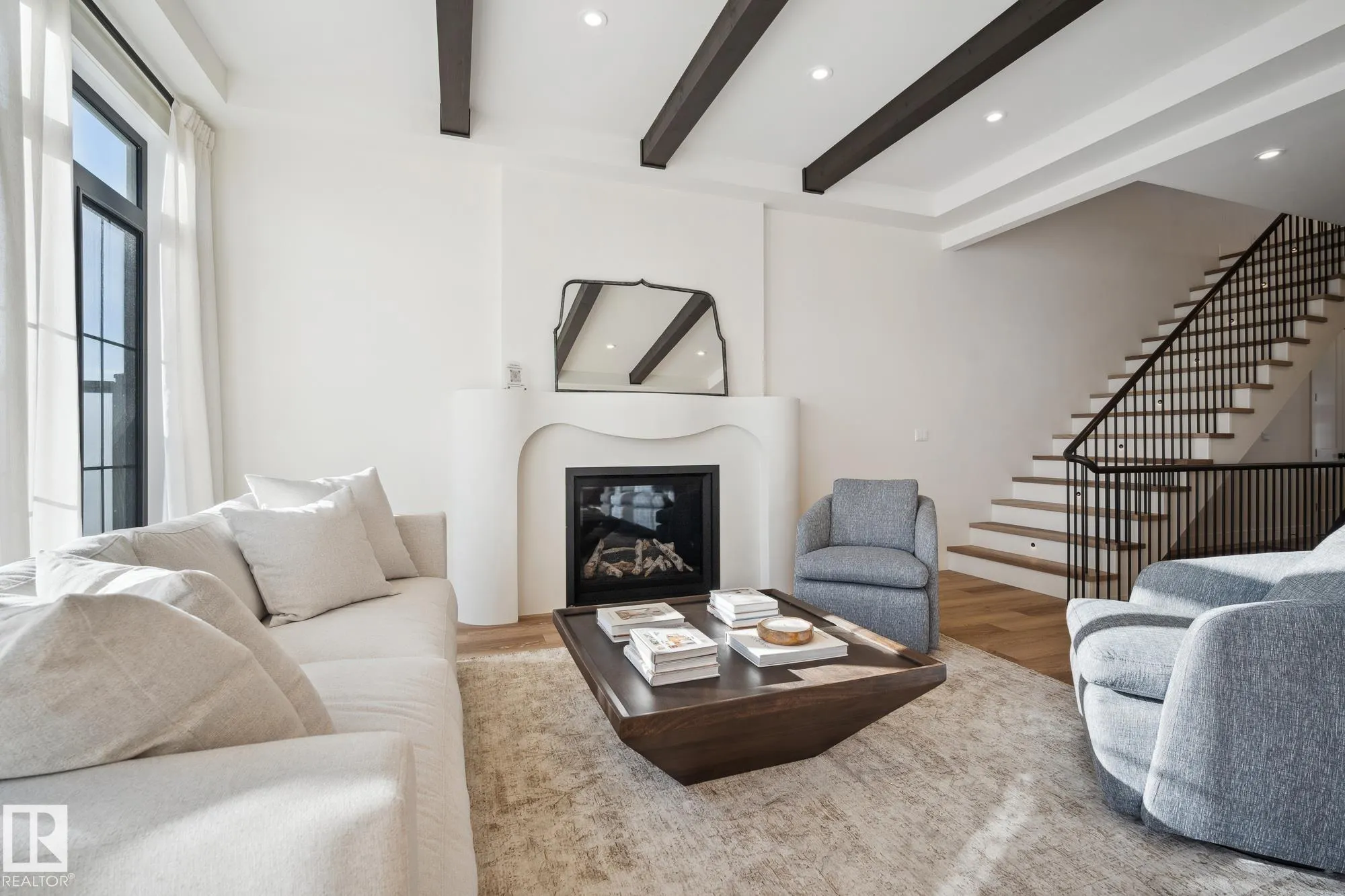 12 Newbury Ci