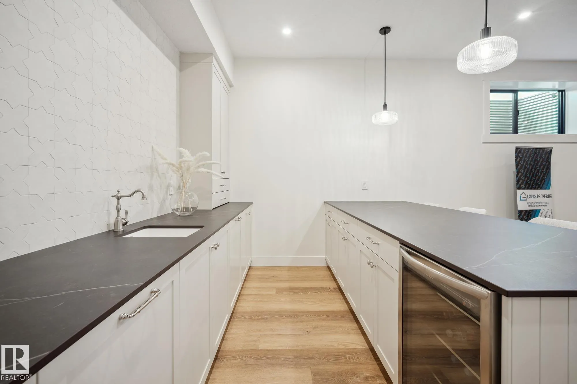 12 Newbury Ci