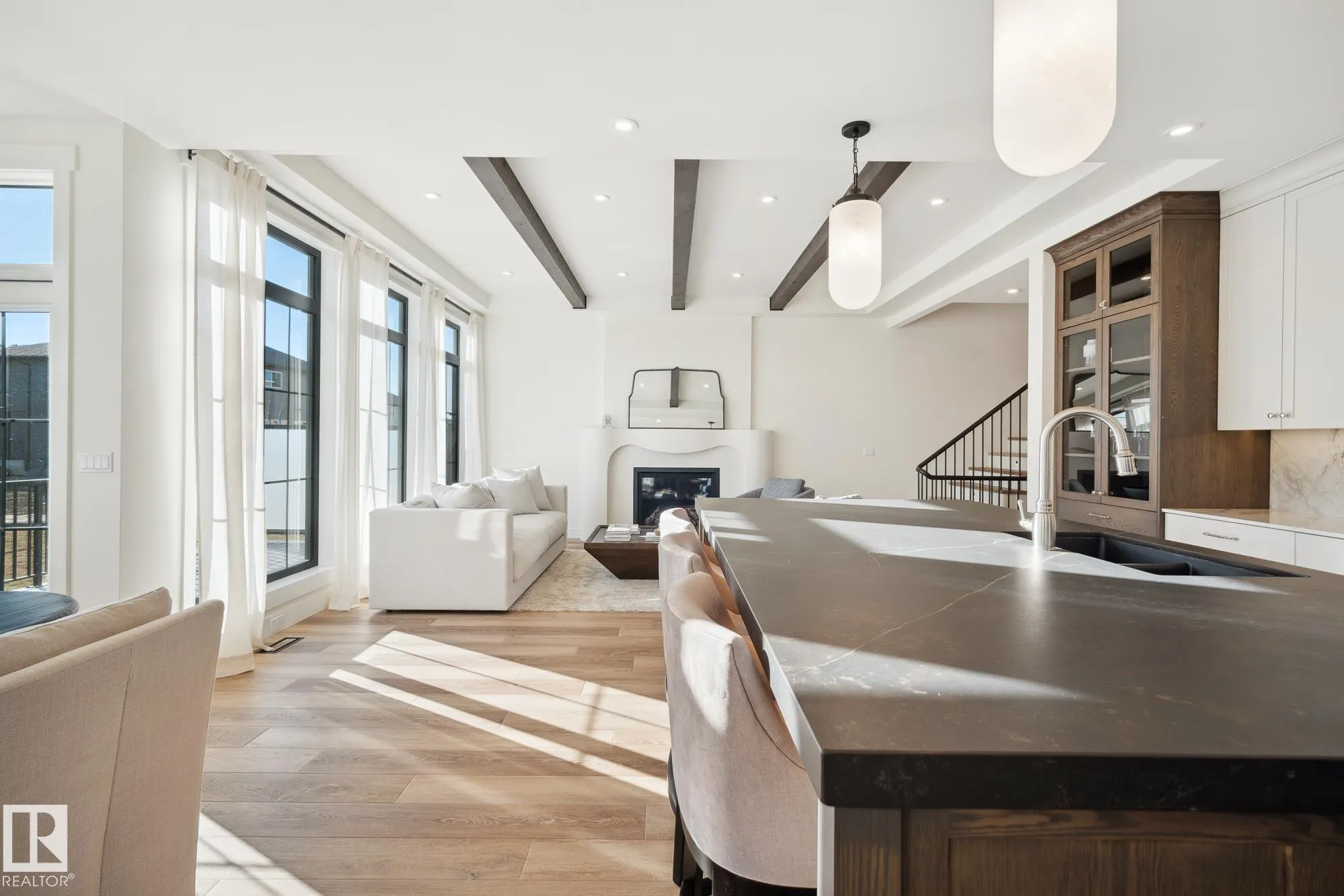 12 Newbury Ci