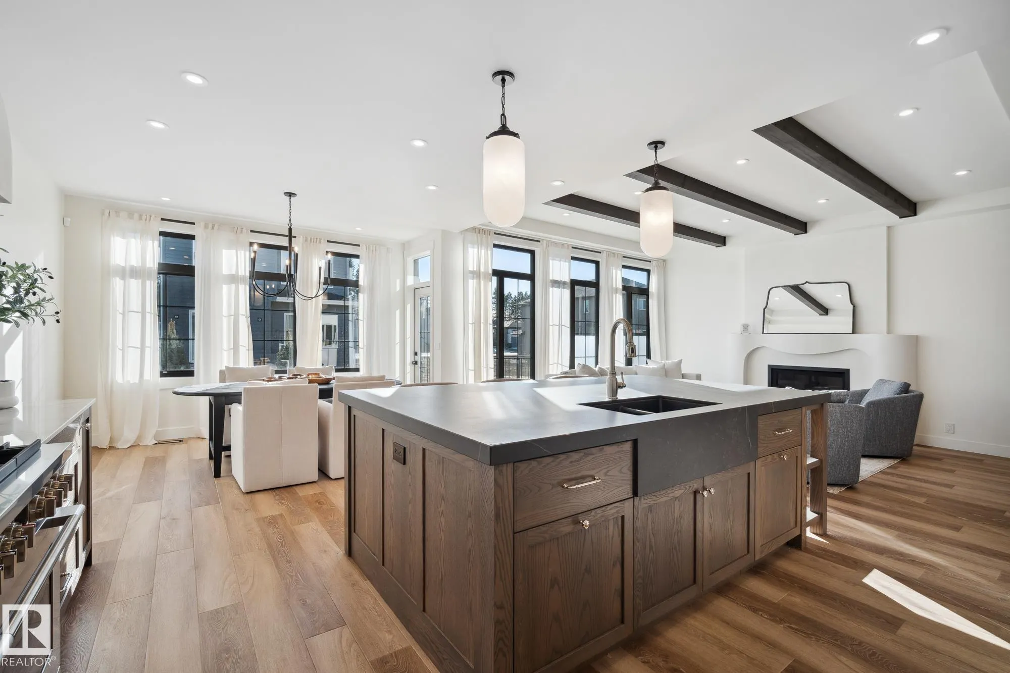 12 Newbury Ci