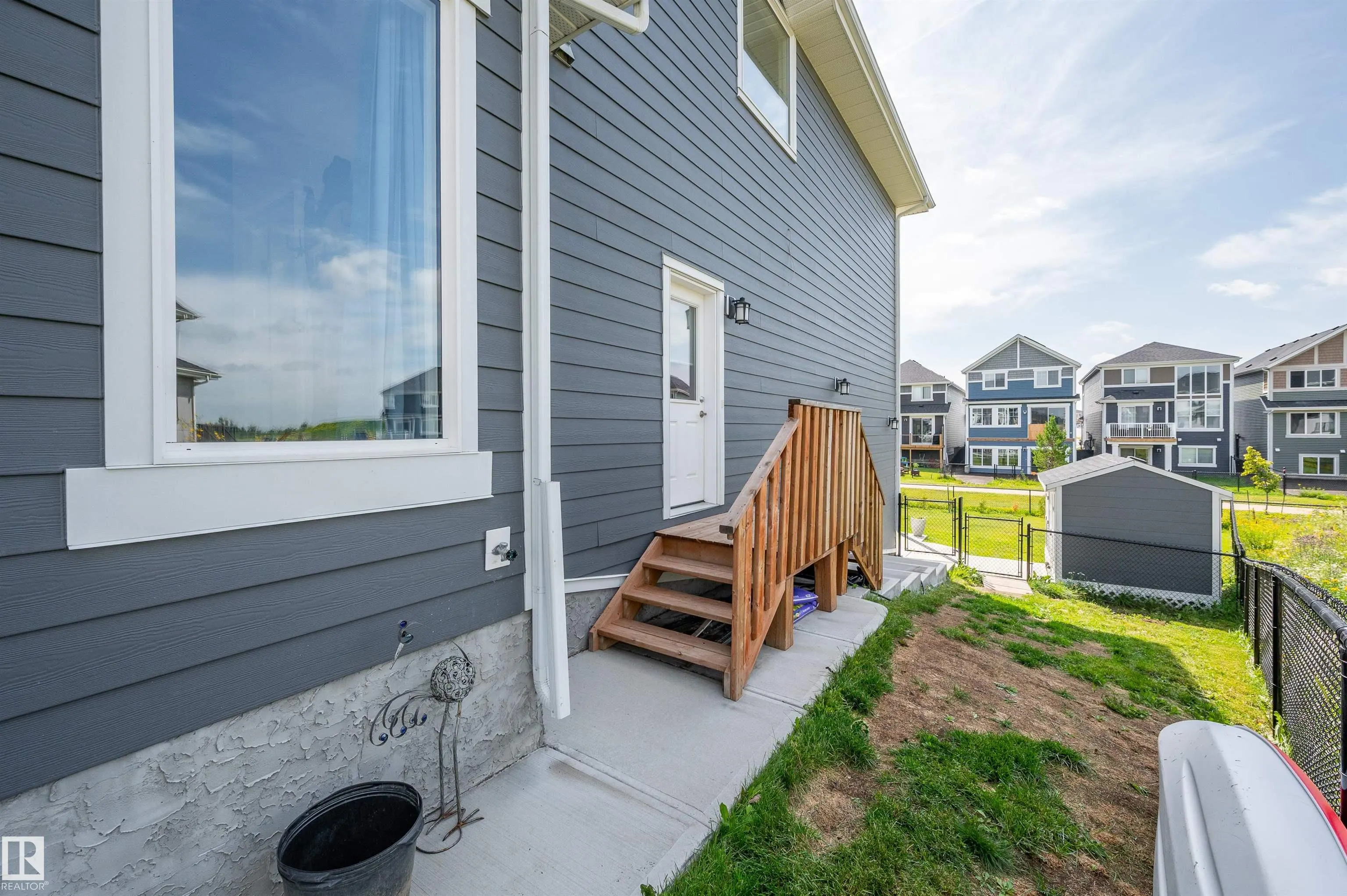 134 EDGEWATER Circle