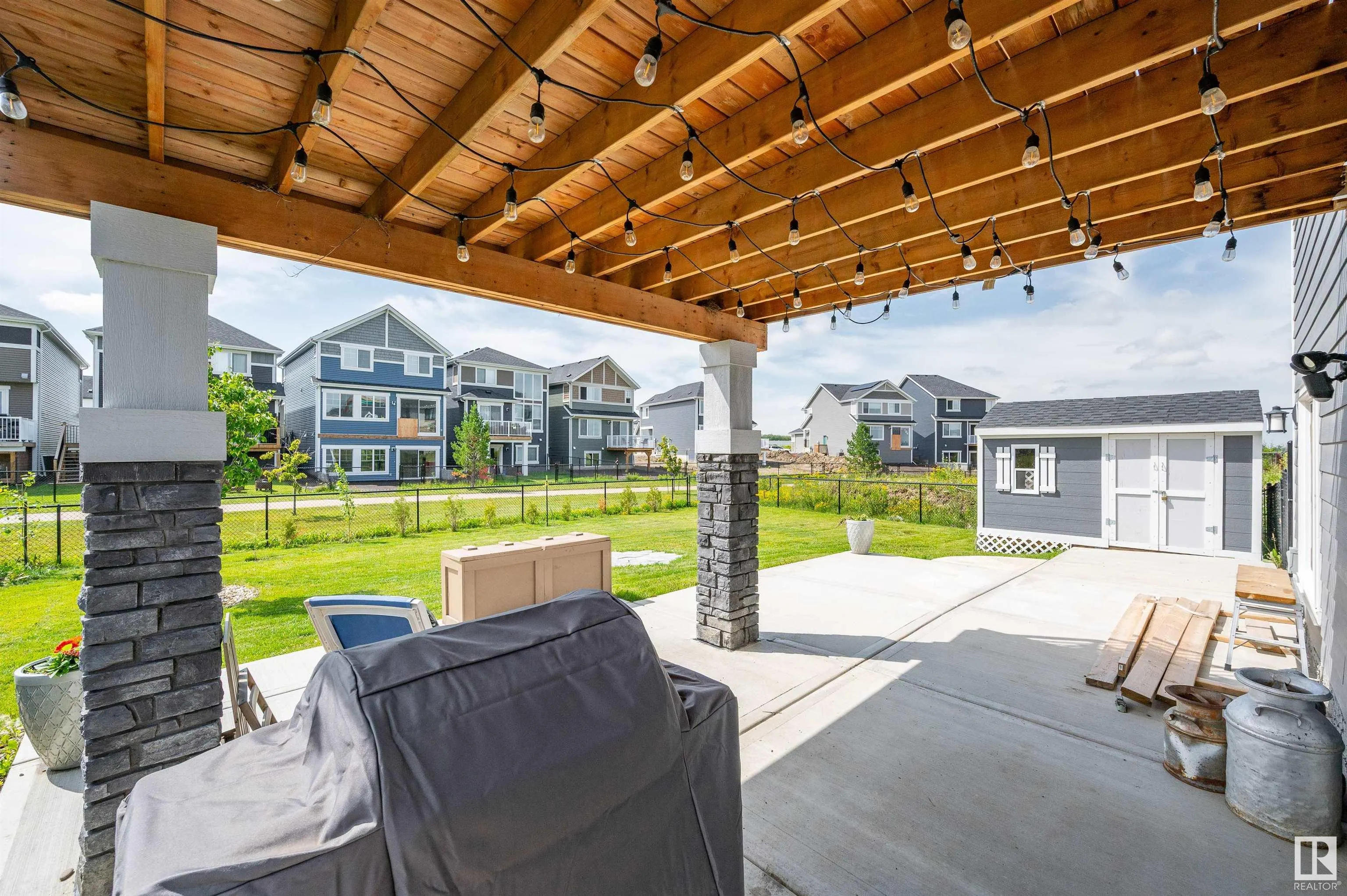134 EDGEWATER Circle
