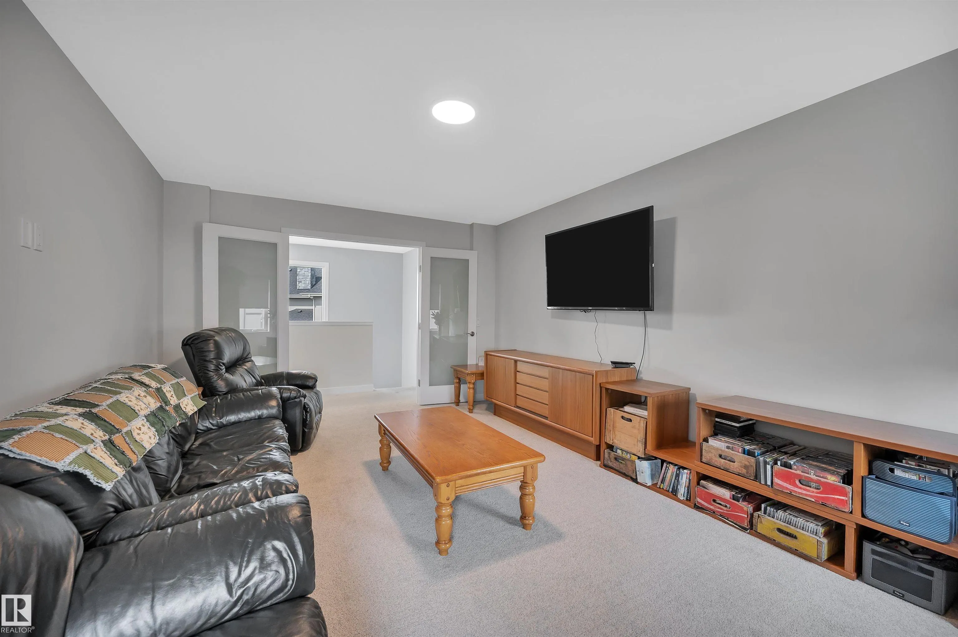 134 EDGEWATER Circle