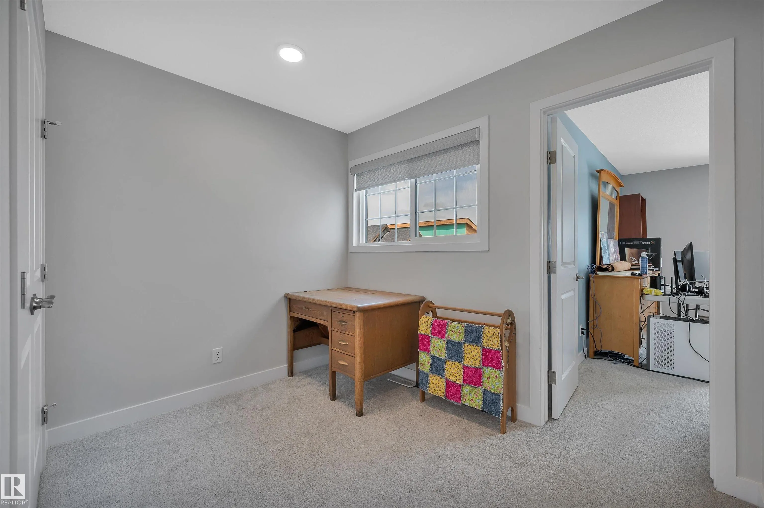 134 EDGEWATER Circle
