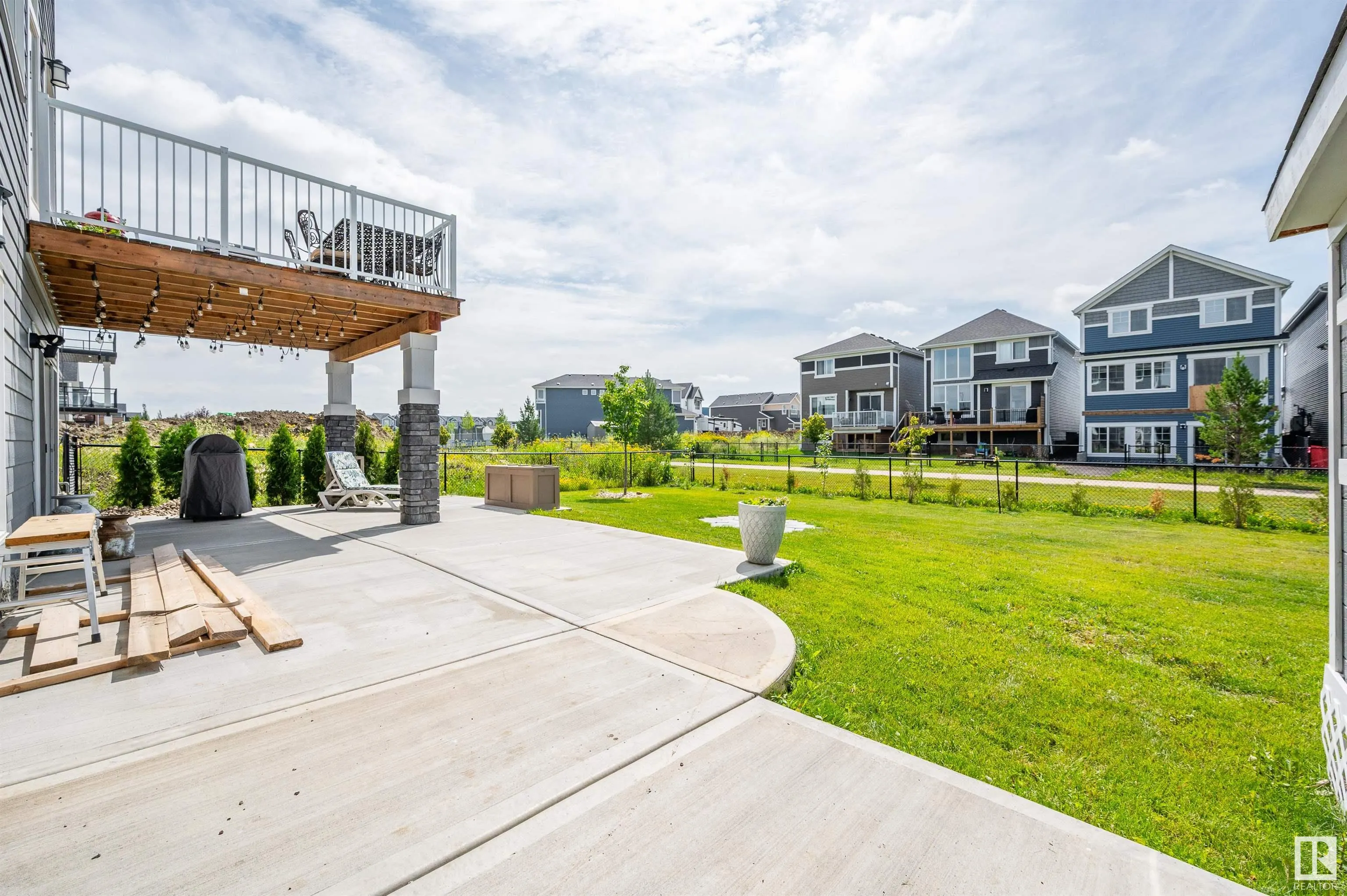134 EDGEWATER Circle