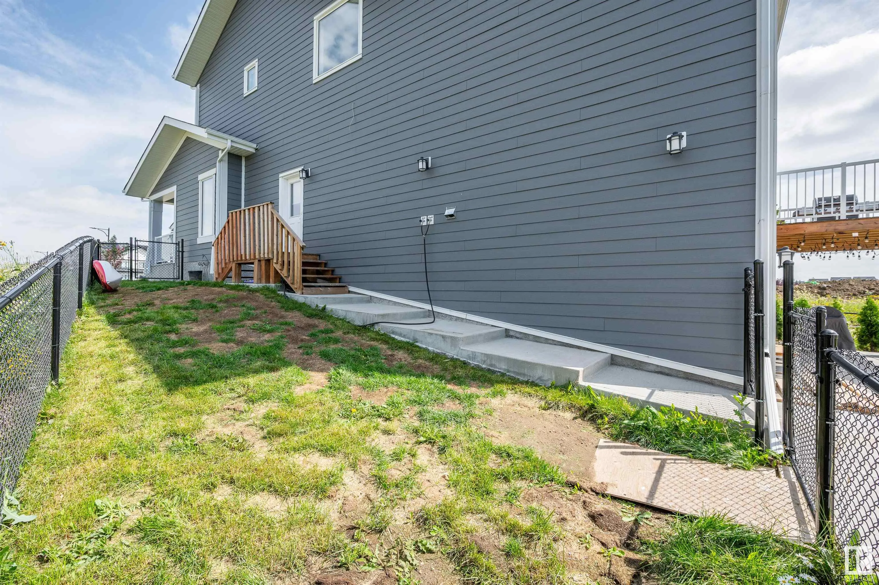 134 EDGEWATER Circle