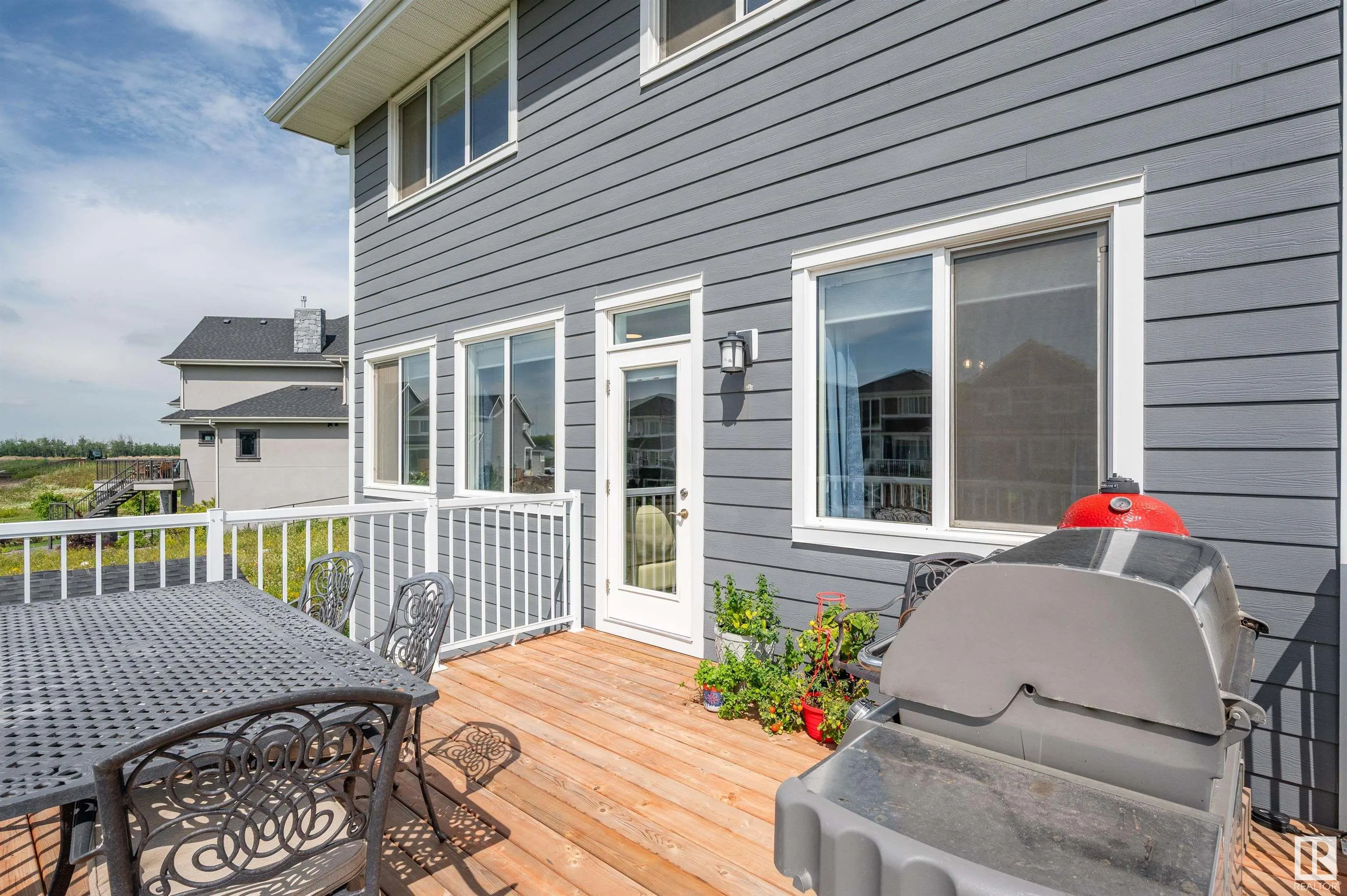 134 EDGEWATER Circle