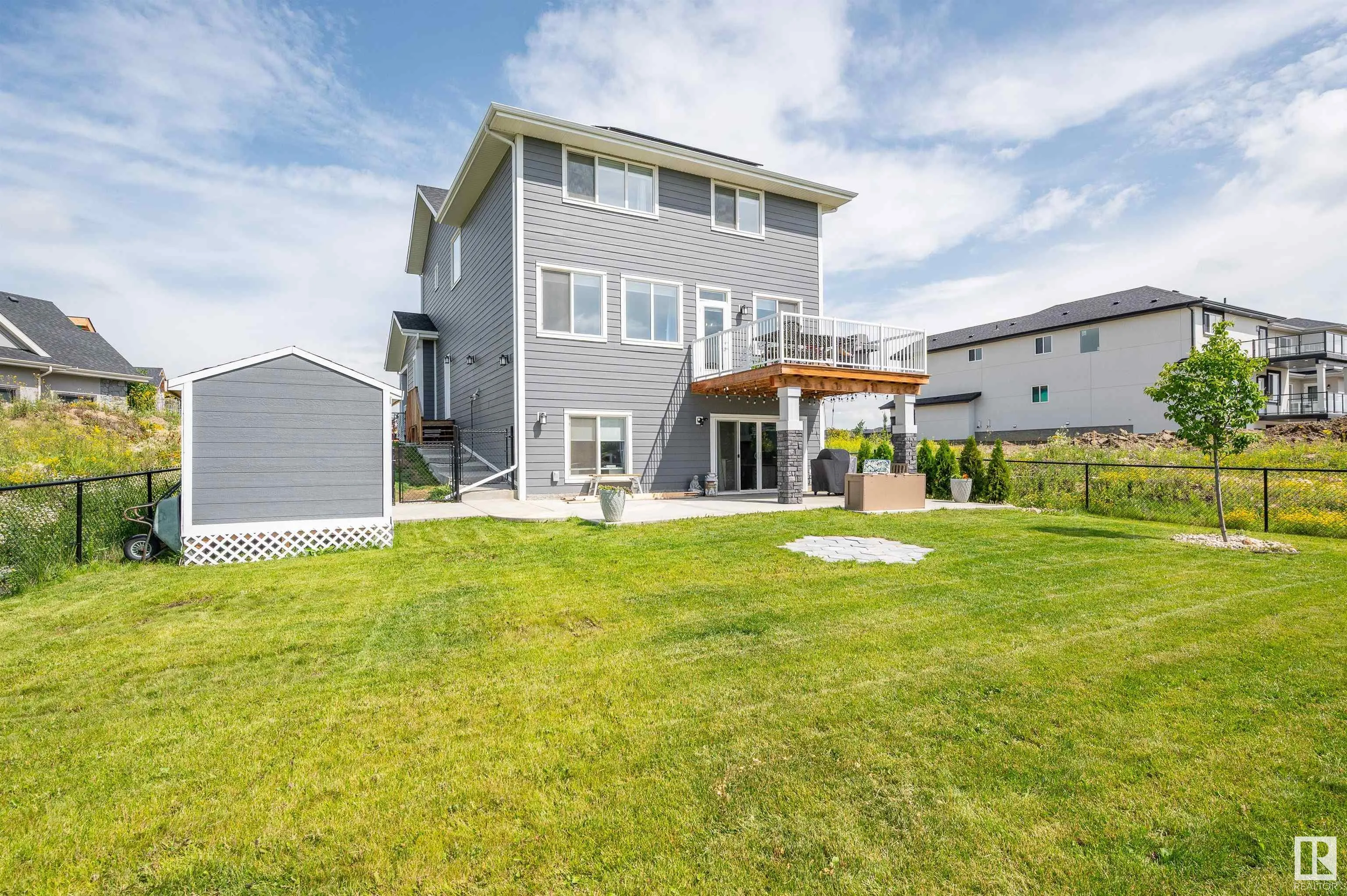 134 EDGEWATER Circle