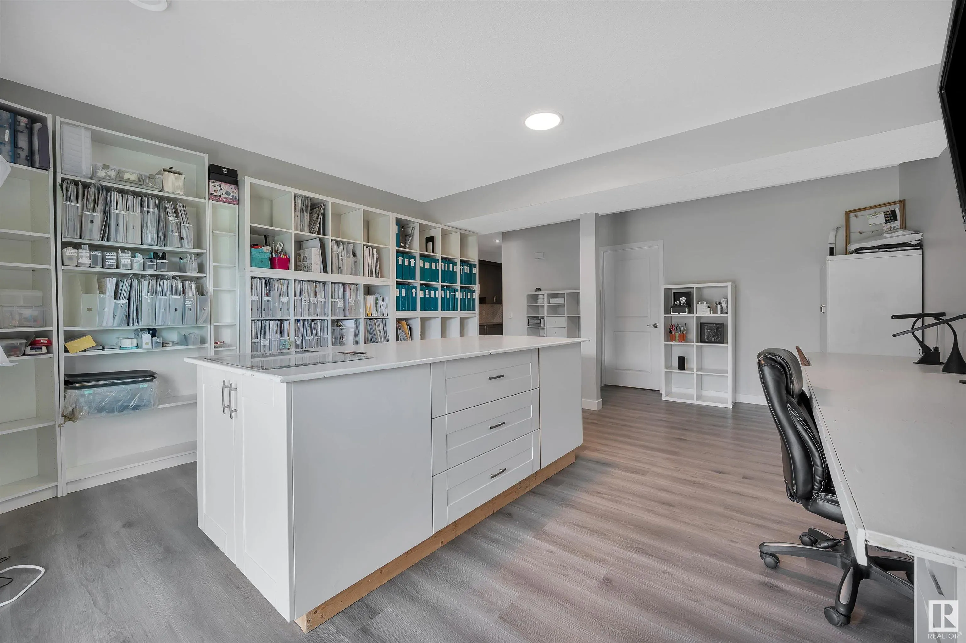 134 EDGEWATER Circle